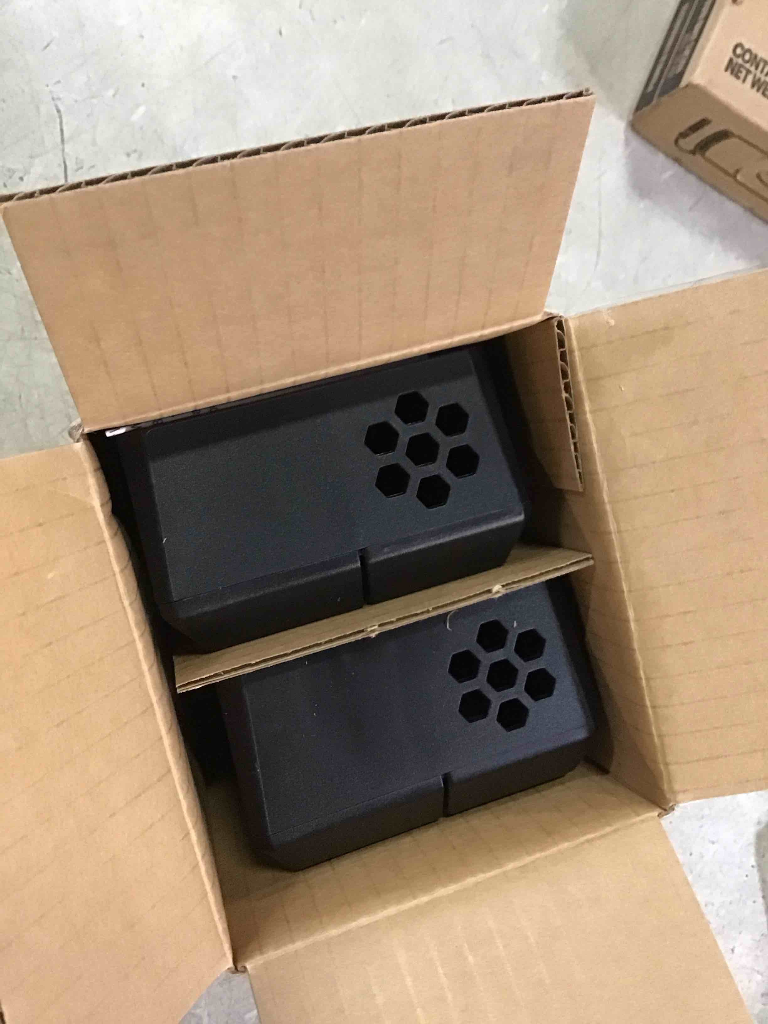 https://s3.amazonaws.com/lotting-images-prod/bidfta/PPE1942560_1743695936927.jpeg