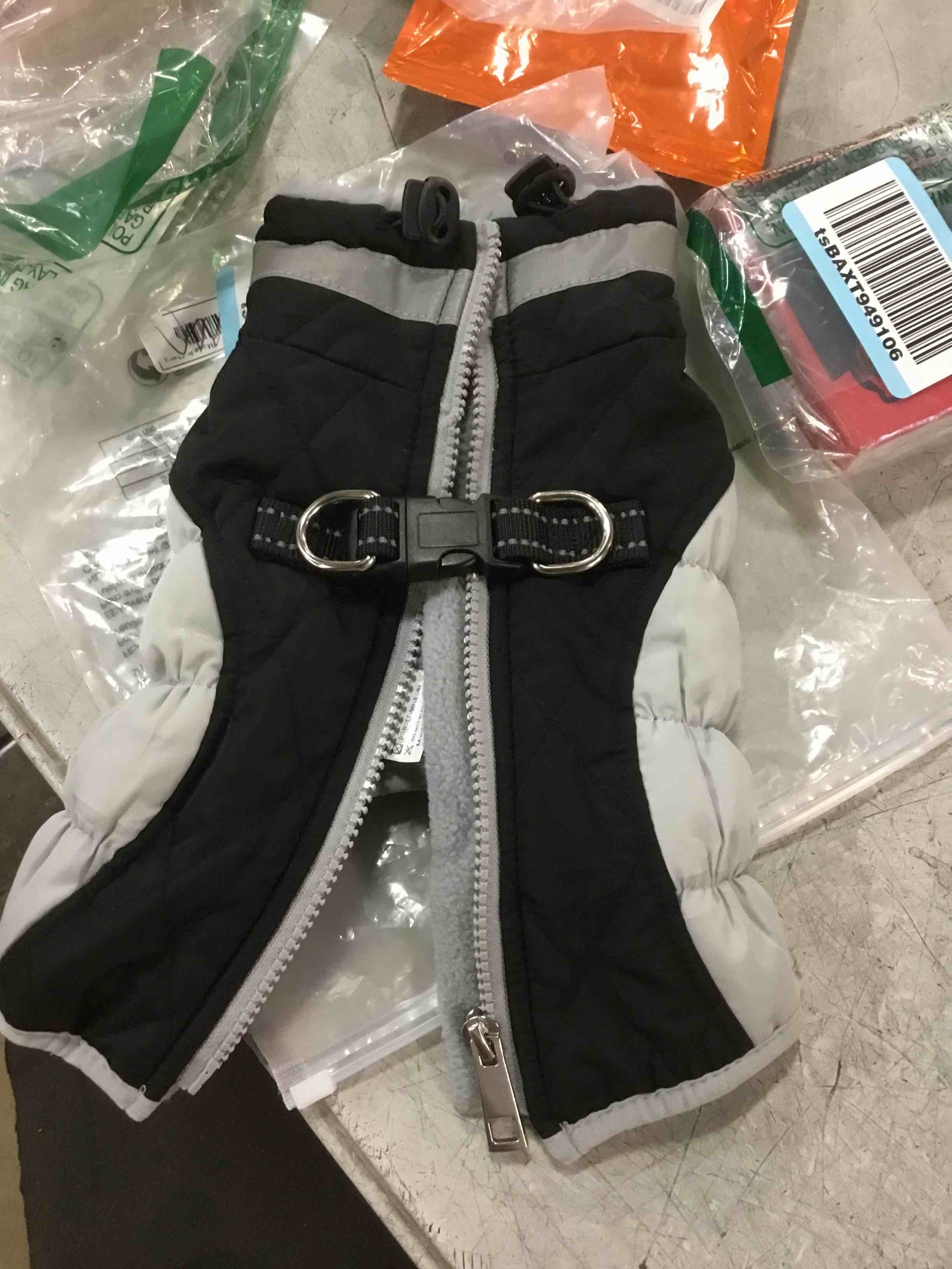 https://s3.amazonaws.com/lotting-images-prod/bidfta/PPE1942655_1743710844983.jpeg