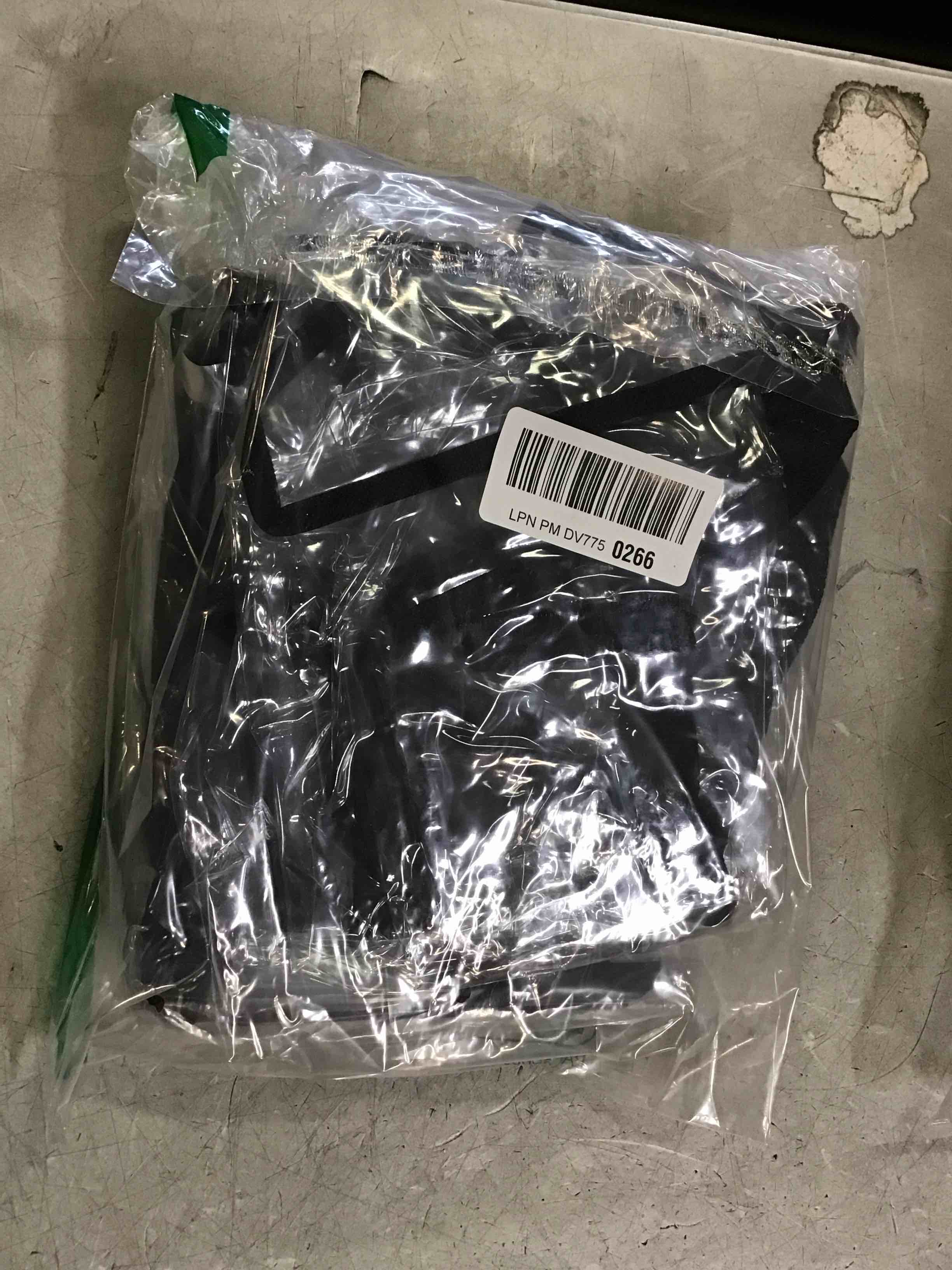 https://s3.amazonaws.com/lotting-images-prod/bidfta/PPE1943241_1744135370682.jpeg