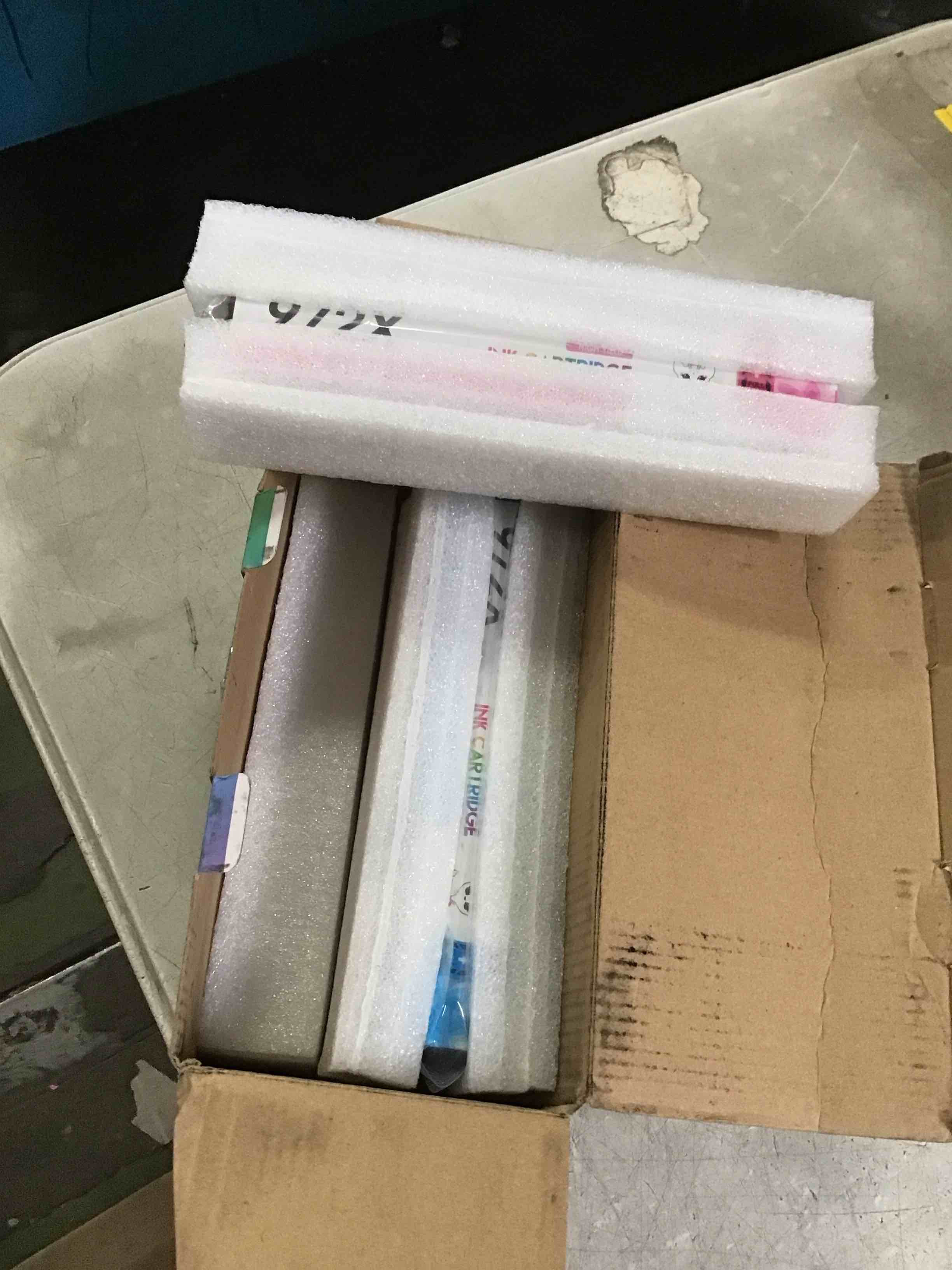 https://s3.amazonaws.com/lotting-images-prod/bidfta/PPE1943242_1744135244423.jpeg