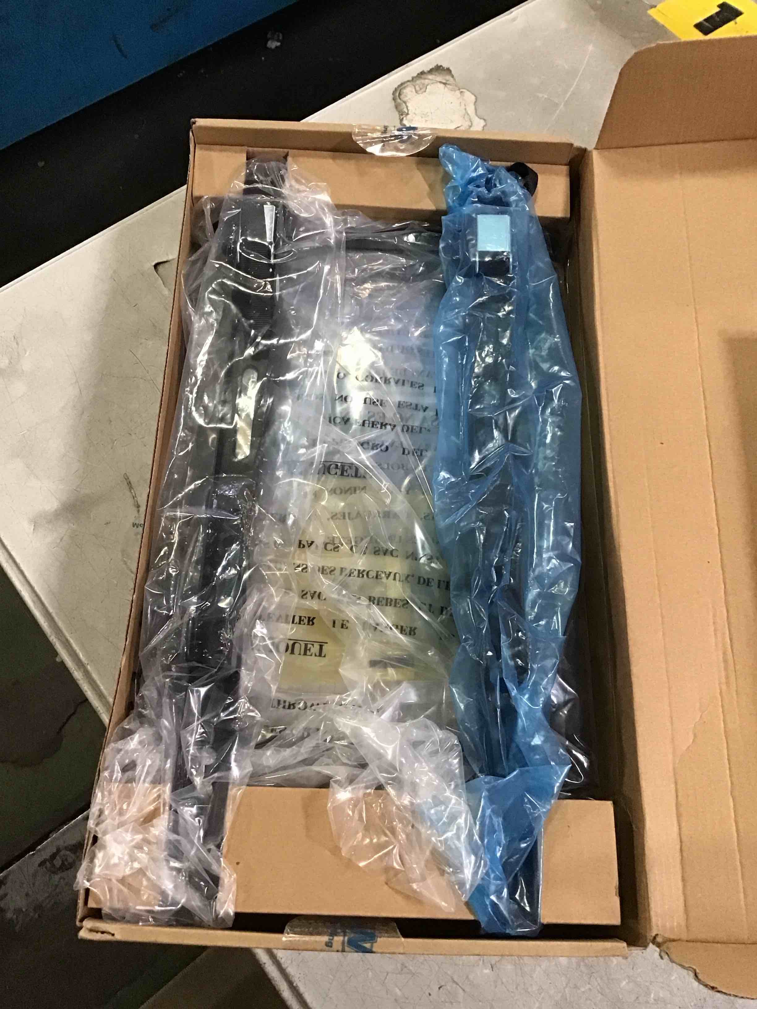 https://s3.amazonaws.com/lotting-images-prod/bidfta/PPE1943251_1744134124839.jpeg