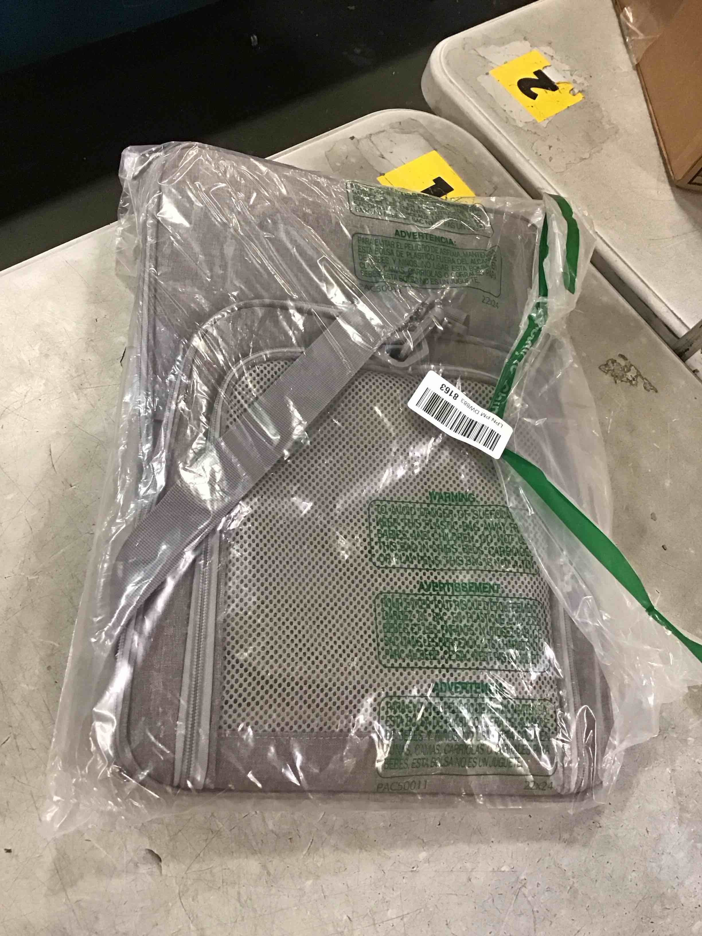 https://s3.amazonaws.com/lotting-images-prod/bidfta/PPE1943308_1744203688288.jpeg