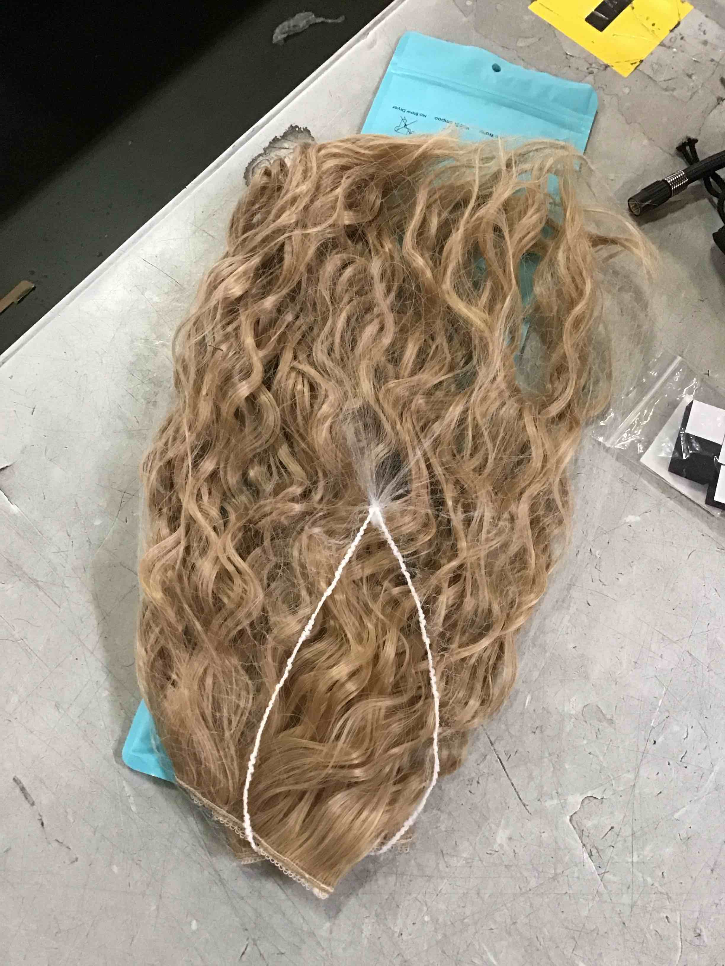 https://s3.amazonaws.com/lotting-images-prod/bidfta/PPE1943420_1744223126091.jpeg
