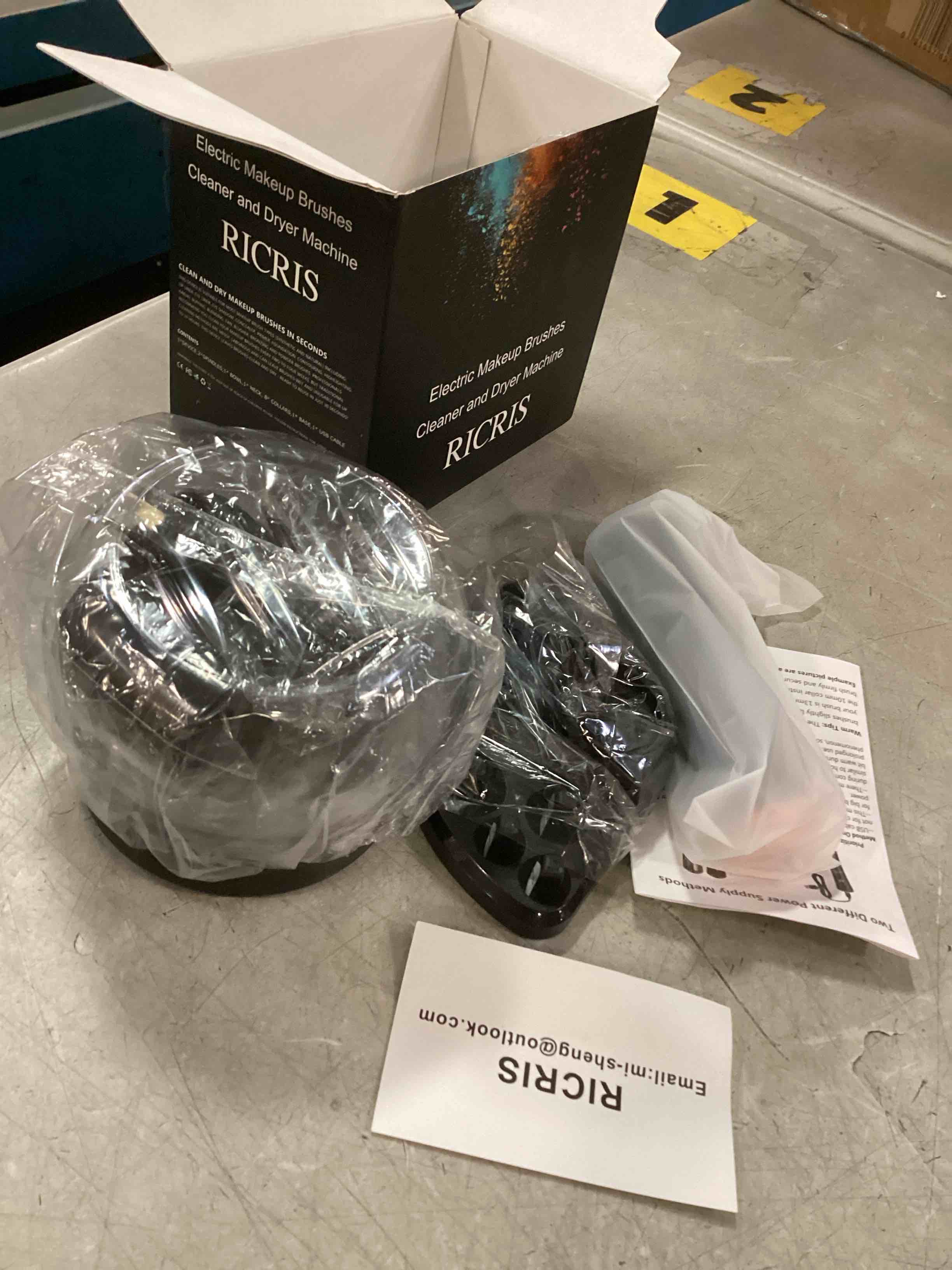 https://s3.amazonaws.com/lotting-images-prod/bidfta/PPE1943429_1744228180856.jpeg