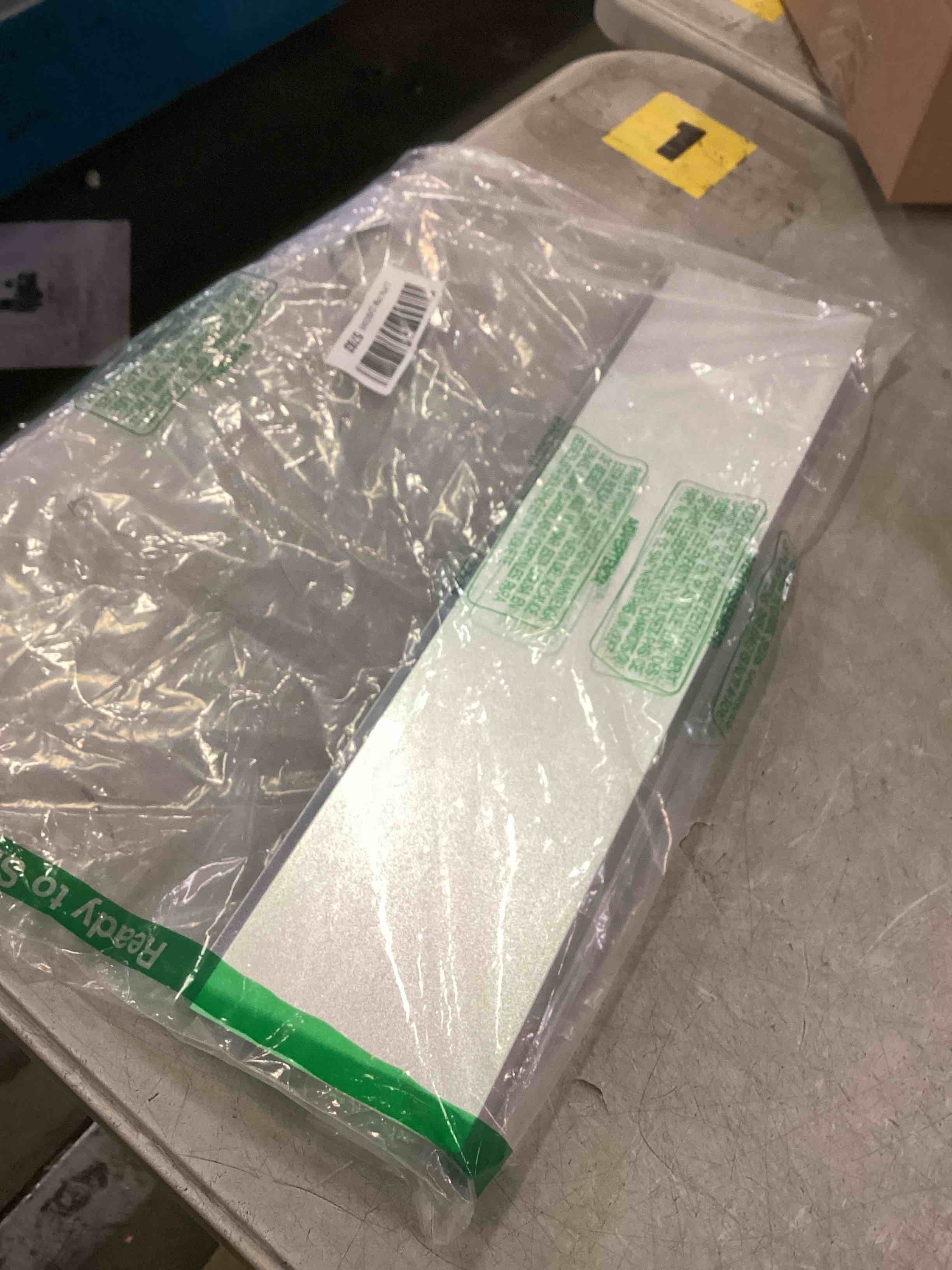 https://s3.amazonaws.com/lotting-images-prod/bidfta/PPE1943494_1744395646532.jpeg