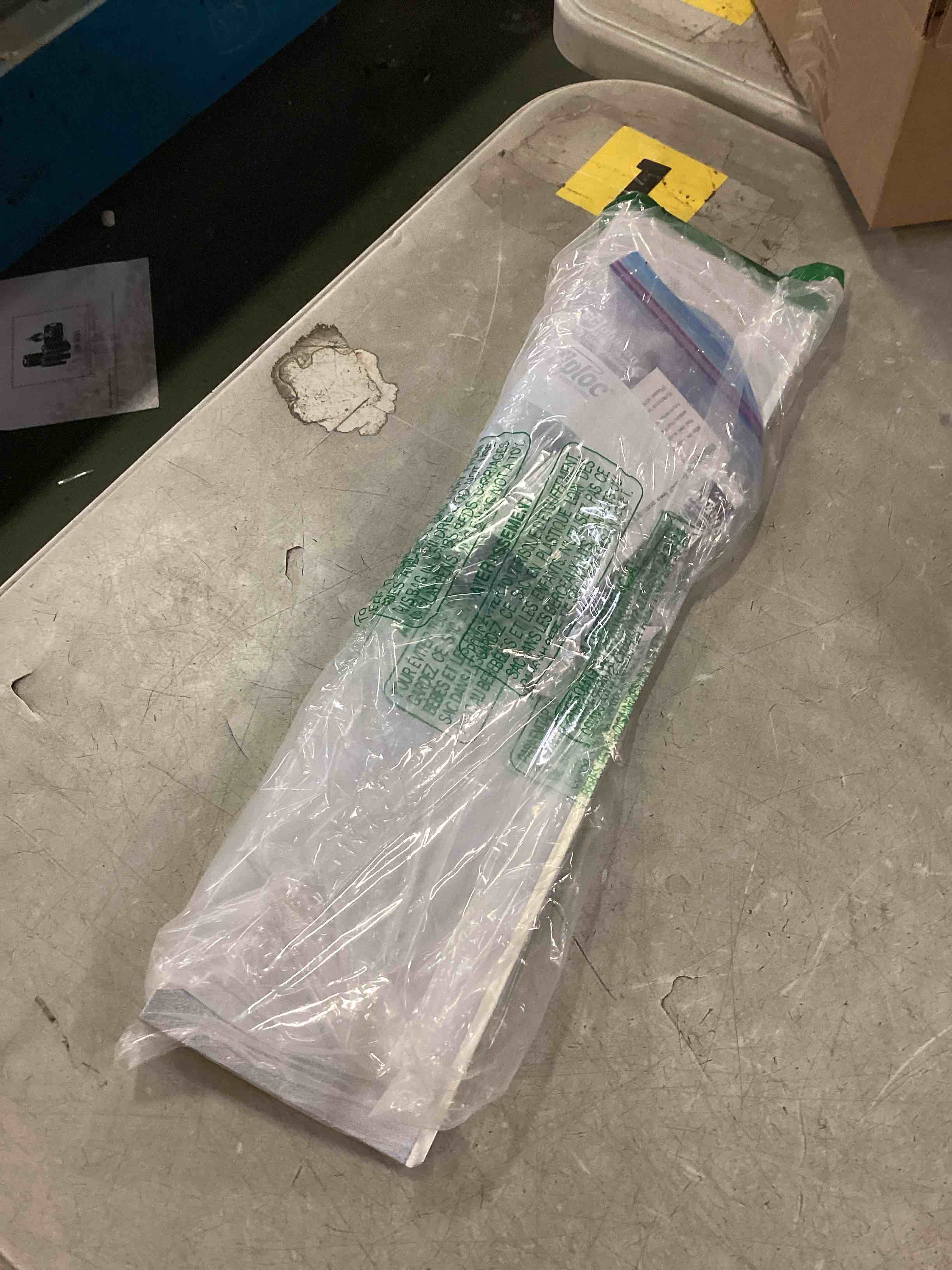 https://s3.amazonaws.com/lotting-images-prod/bidfta/PPE1943494_1744395675091.jpeg