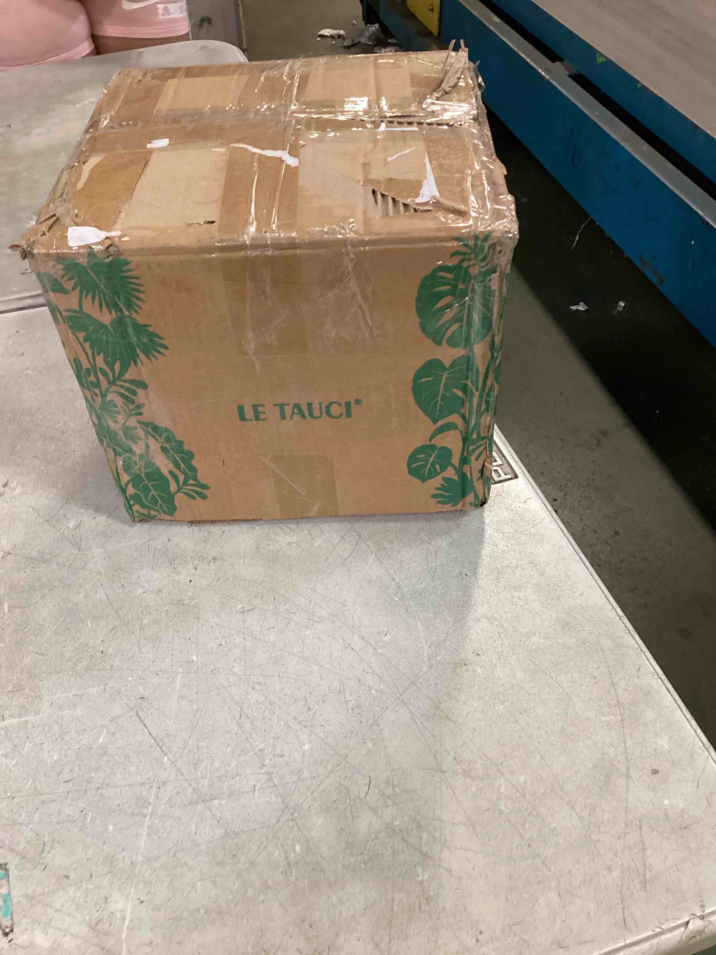 https://s3.amazonaws.com/lotting-images-prod/bidfta/PPE1943684_1746450815413.jpeg