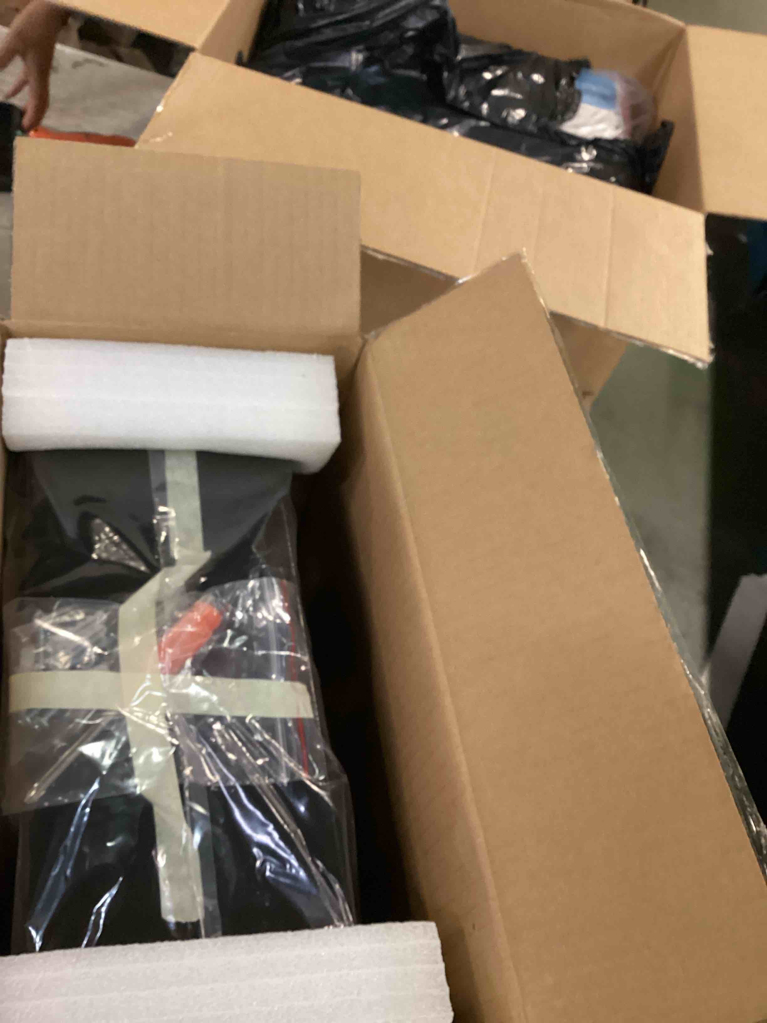 https://s3.amazonaws.com/lotting-images-prod/bidfta/PPE1943742_1746457809499.jpeg
