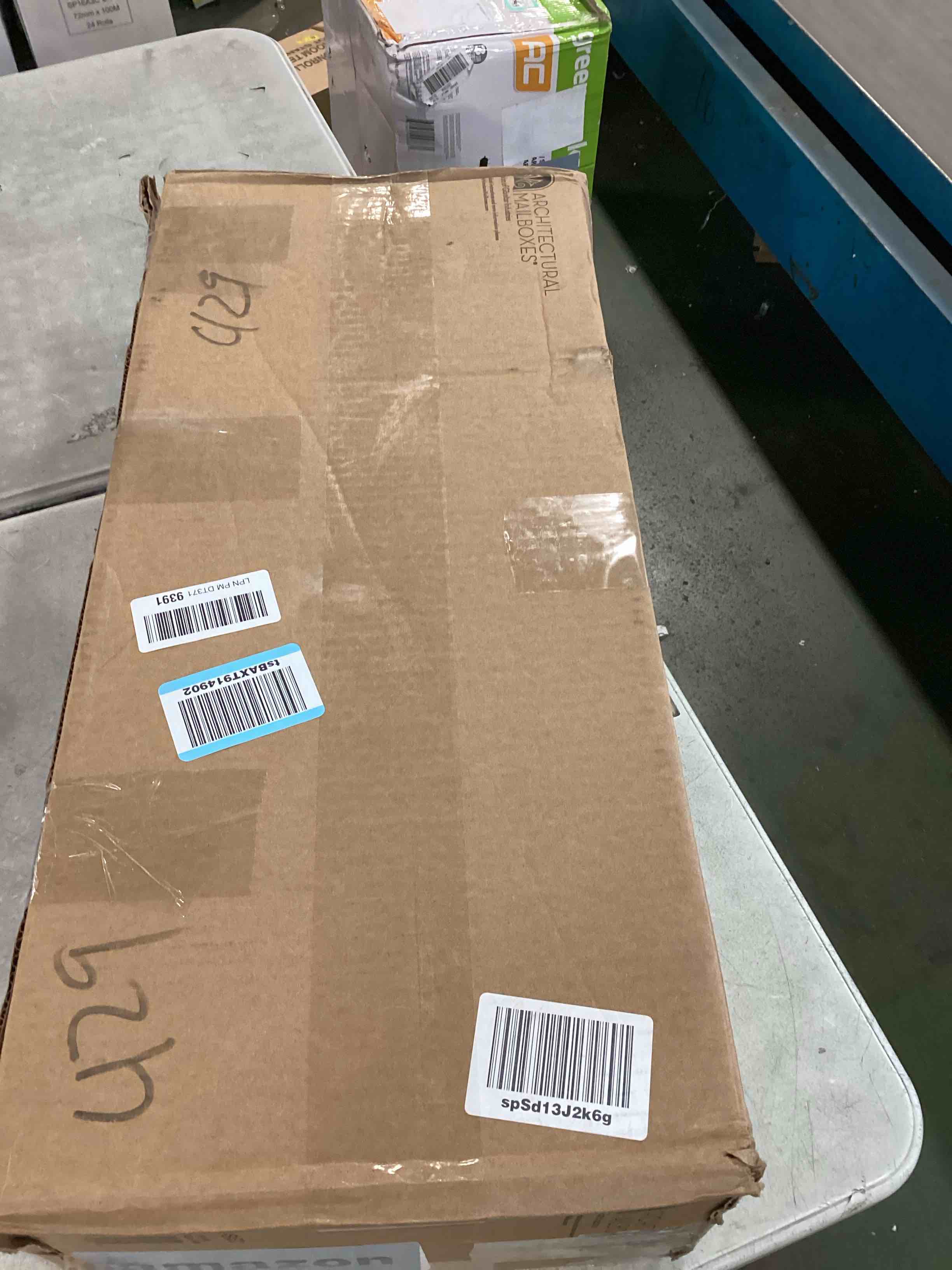 https://s3.amazonaws.com/lotting-images-prod/bidfta/PPE1943859_1746470644022.jpeg