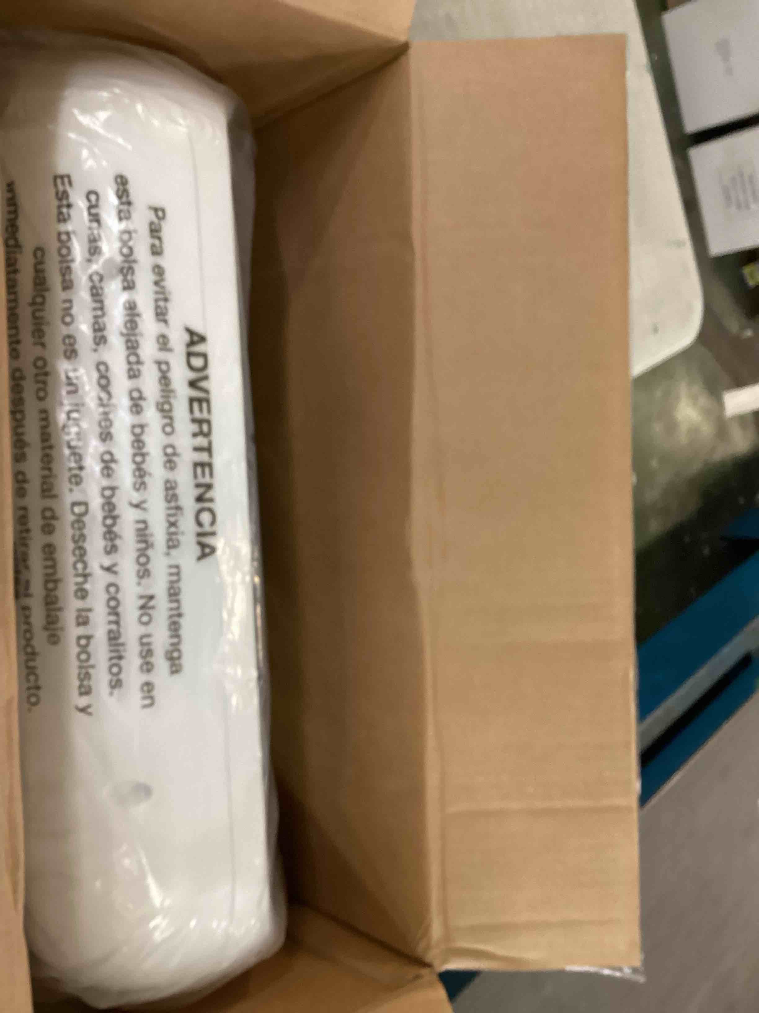 https://s3.amazonaws.com/lotting-images-prod/bidfta/PPE1943883_1746475135784.jpeg