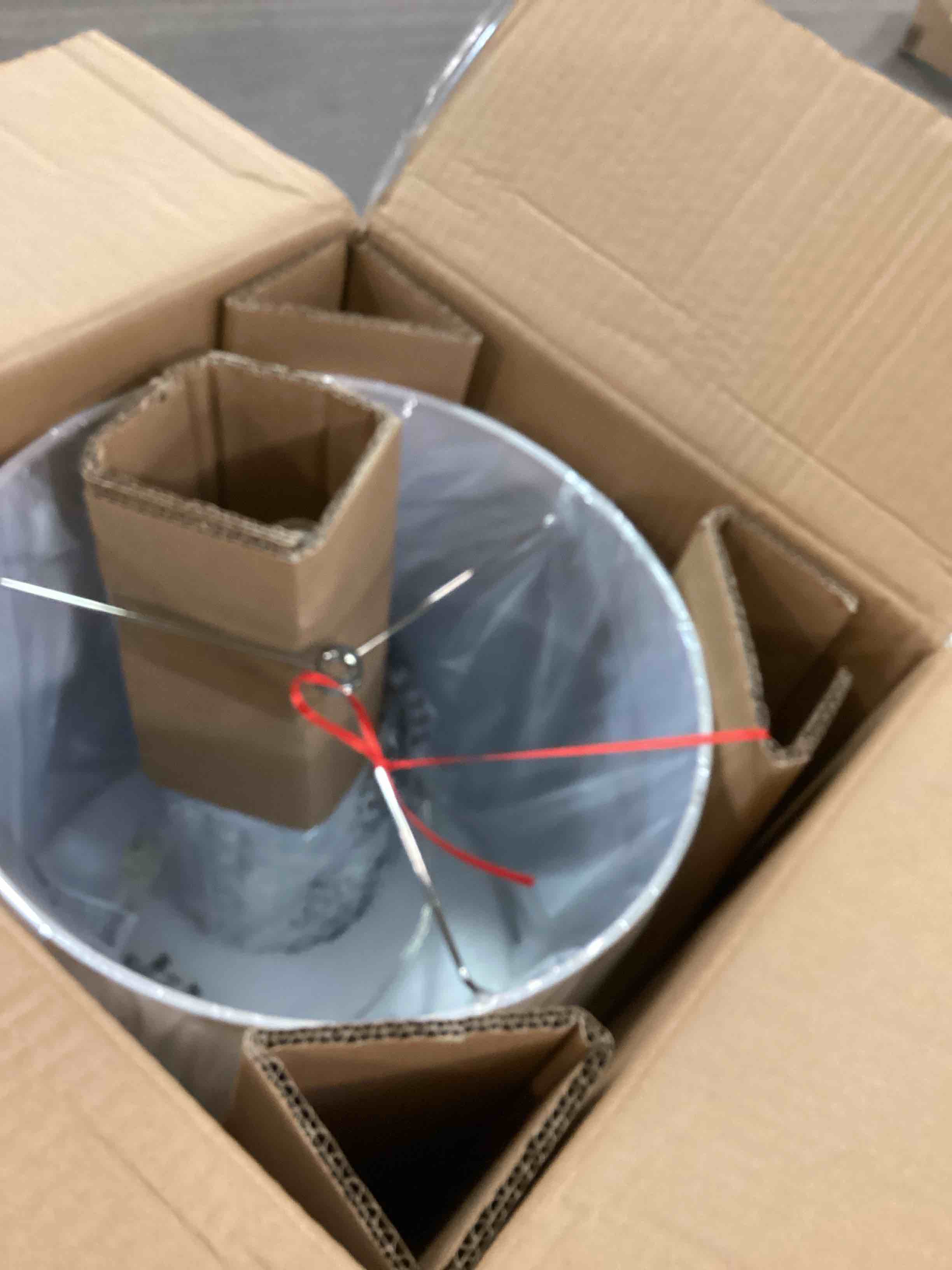 https://s3.amazonaws.com/lotting-images-prod/bidfta/PPE1943920_1746534678912.jpeg