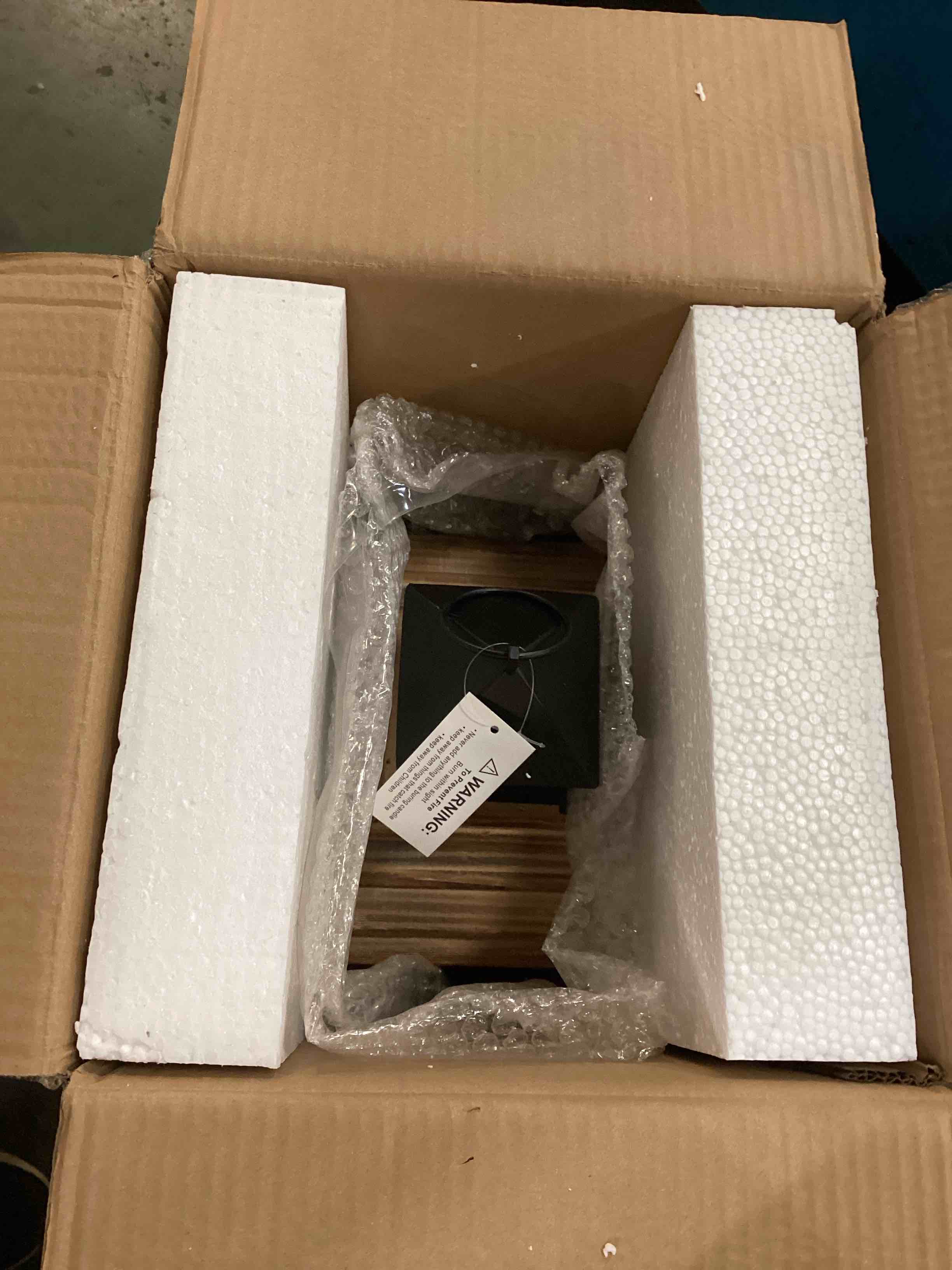 https://s3.amazonaws.com/lotting-images-prod/bidfta/PPE1943953_1746537286460.jpeg