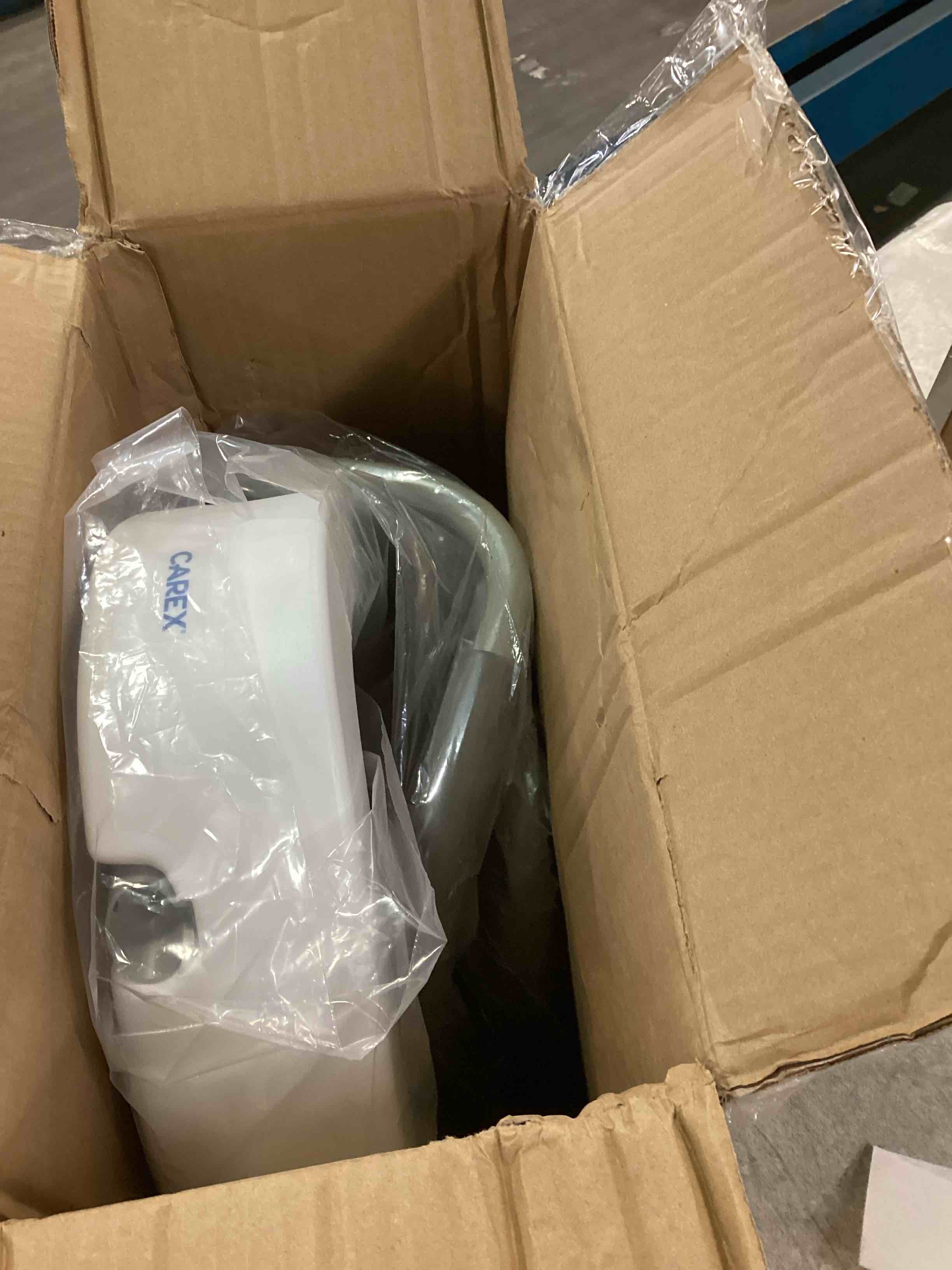 https://s3.amazonaws.com/lotting-images-prod/bidfta/PPE1944023_1746544972371.jpeg