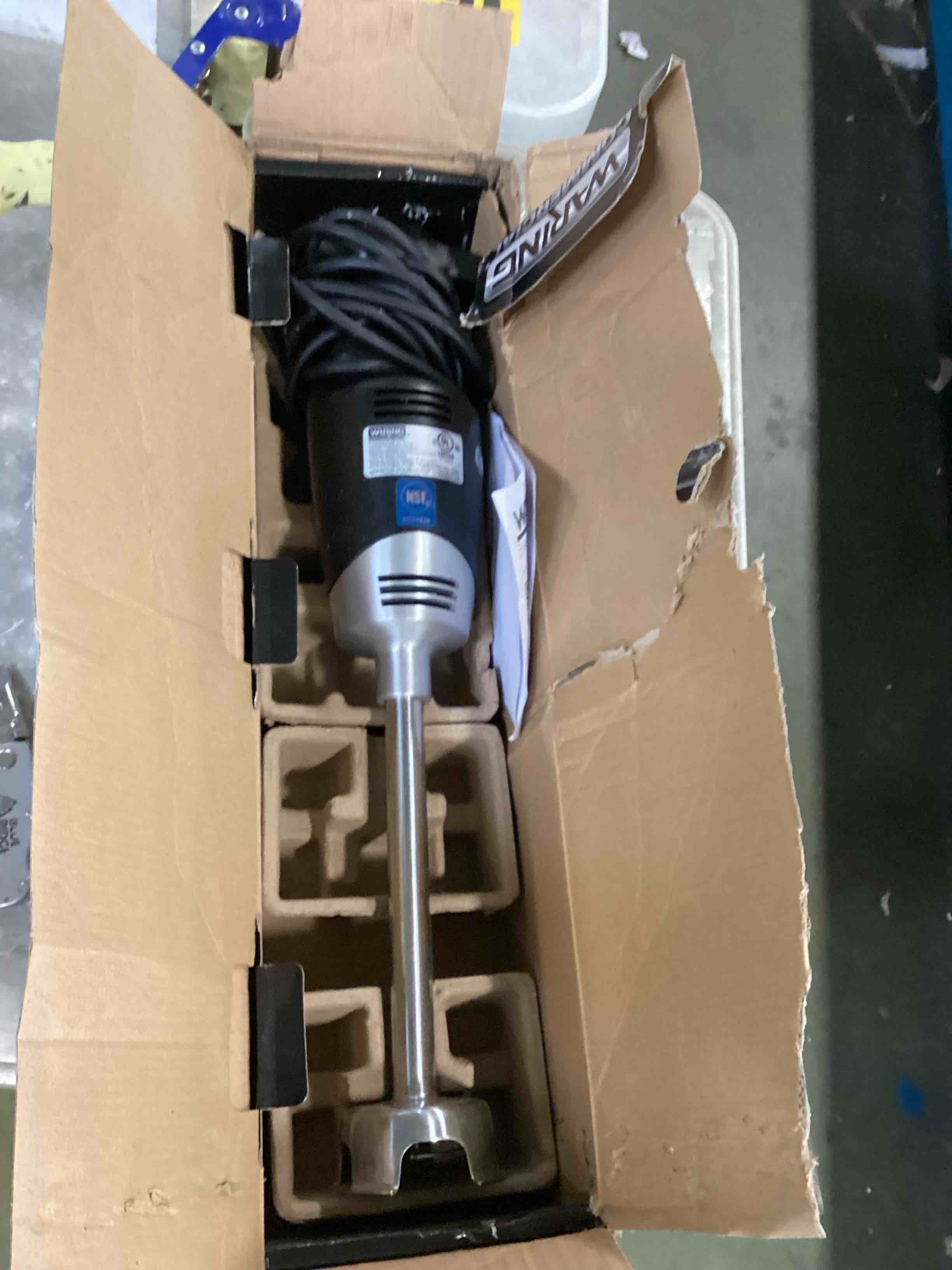 https://s3.amazonaws.com/lotting-images-prod/bidfta/PPE1944375_1746644118325.jpeg