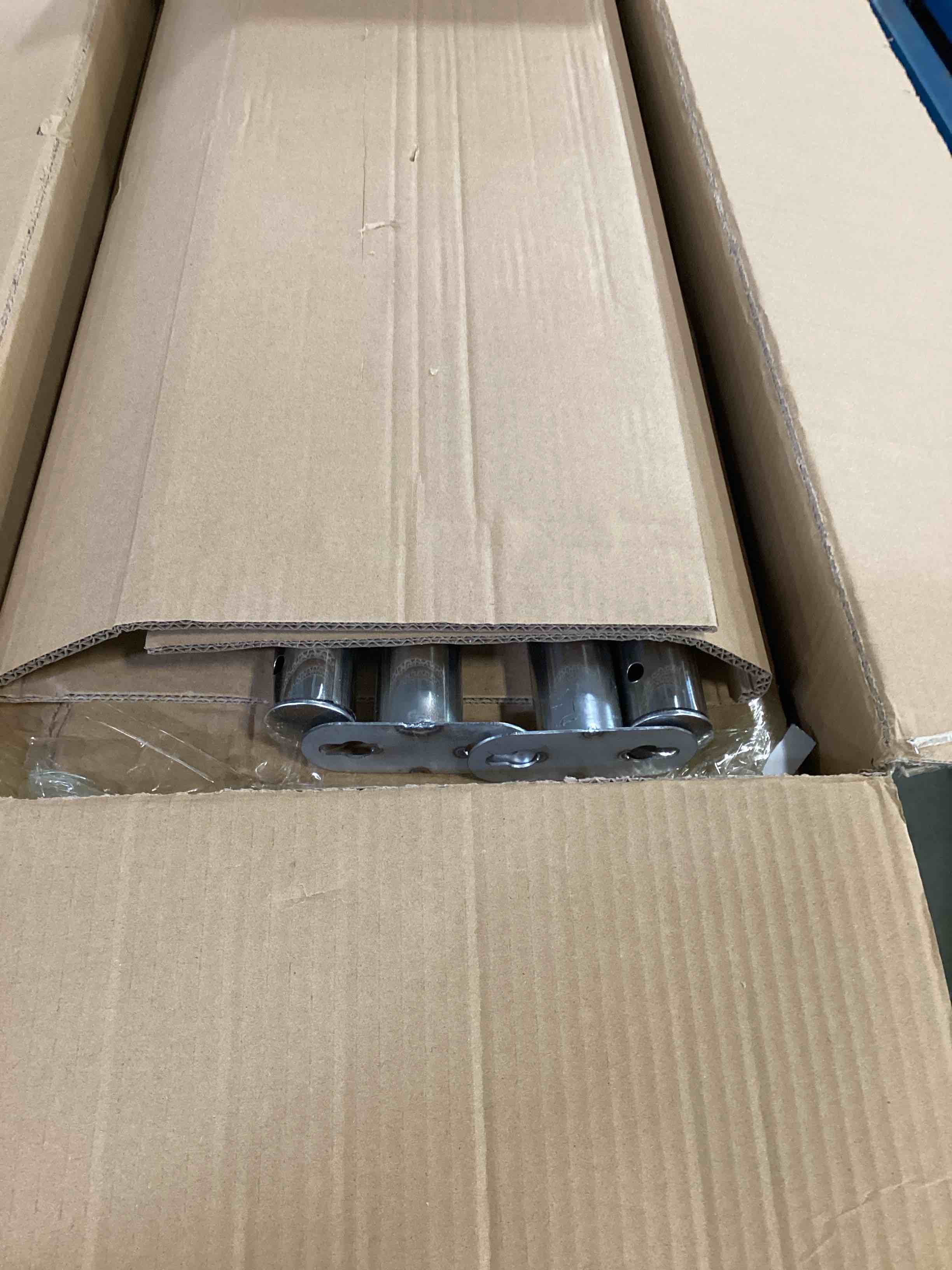 https://s3.amazonaws.com/lotting-images-prod/bidfta/PPE1944381_1746645848702.jpeg