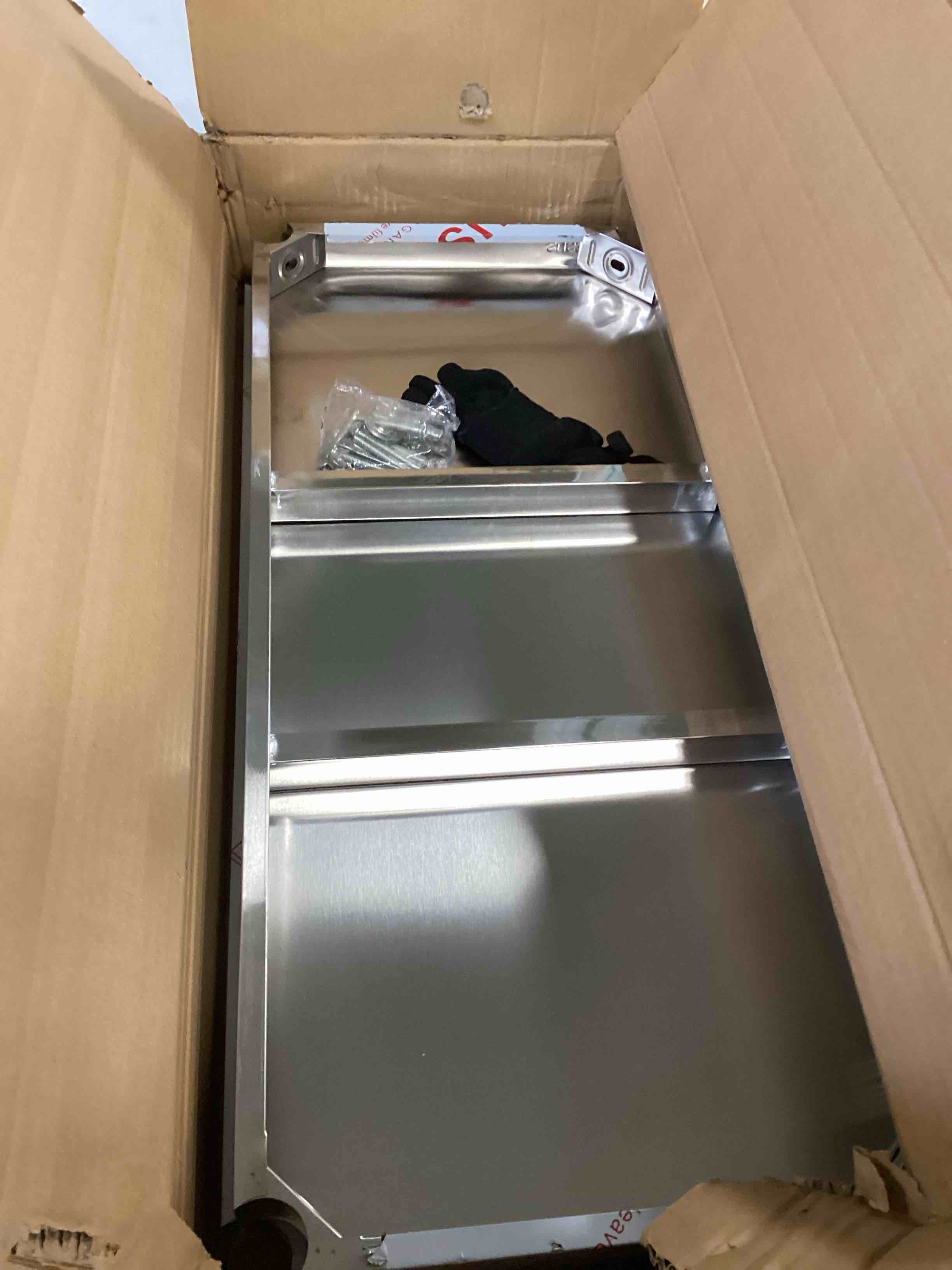 https://s3.amazonaws.com/lotting-images-prod/bidfta/PPE1944381_1746645882114.jpeg