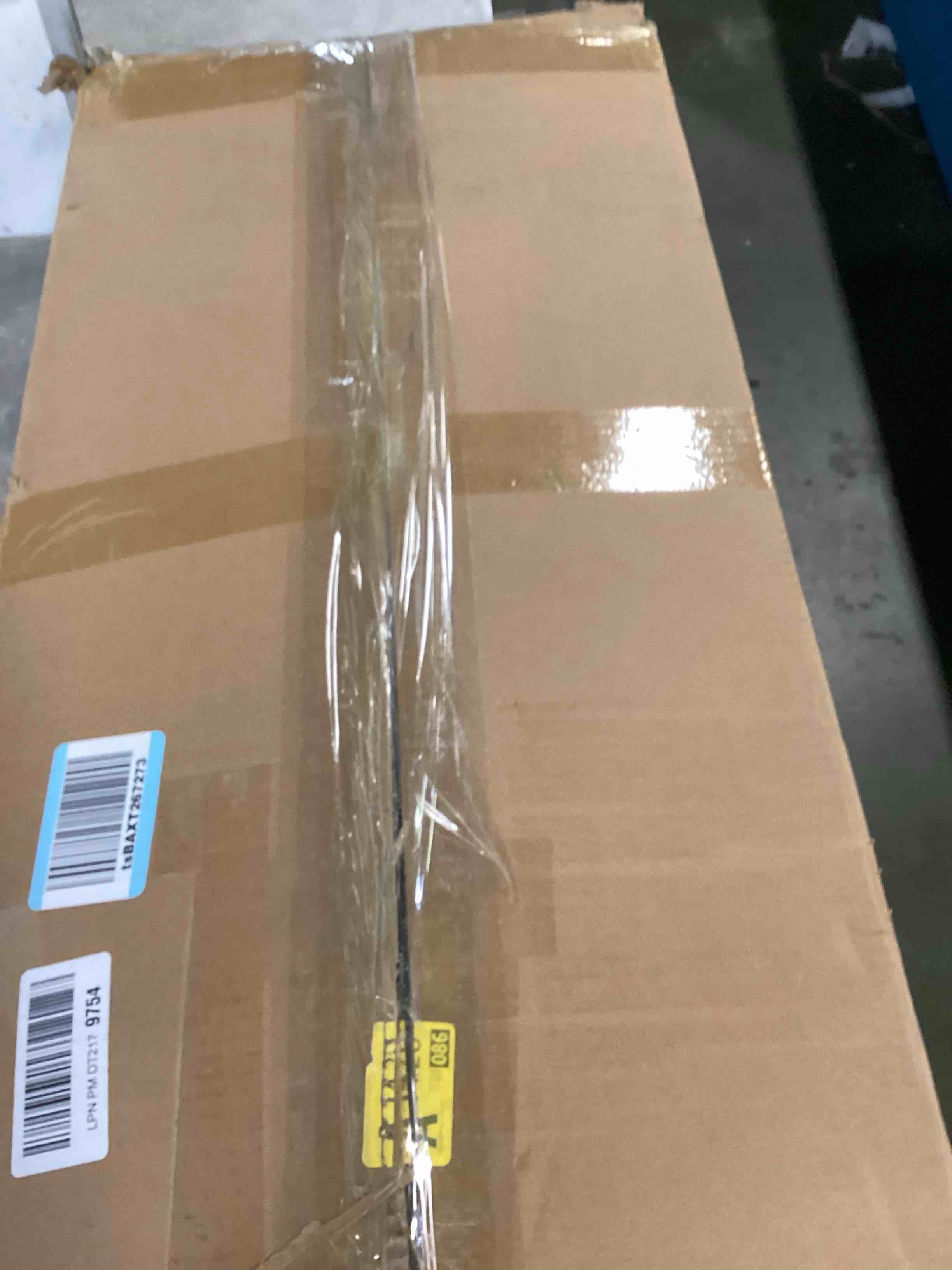https://s3.amazonaws.com/lotting-images-prod/bidfta/PPE1944381_1746645935328.jpeg