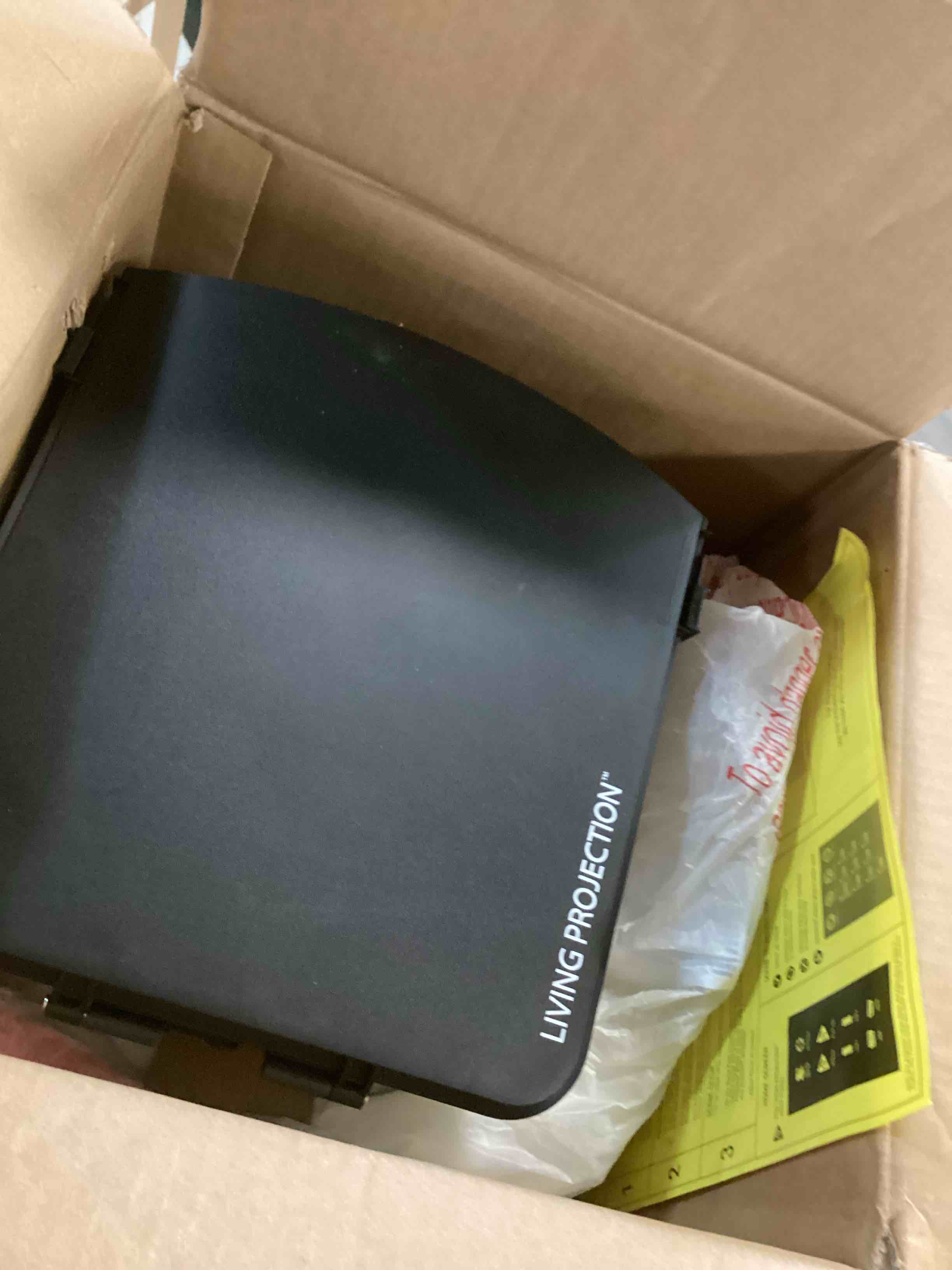 https://s3.amazonaws.com/lotting-images-prod/bidfta/PPE1945268_1743528002377.jpeg