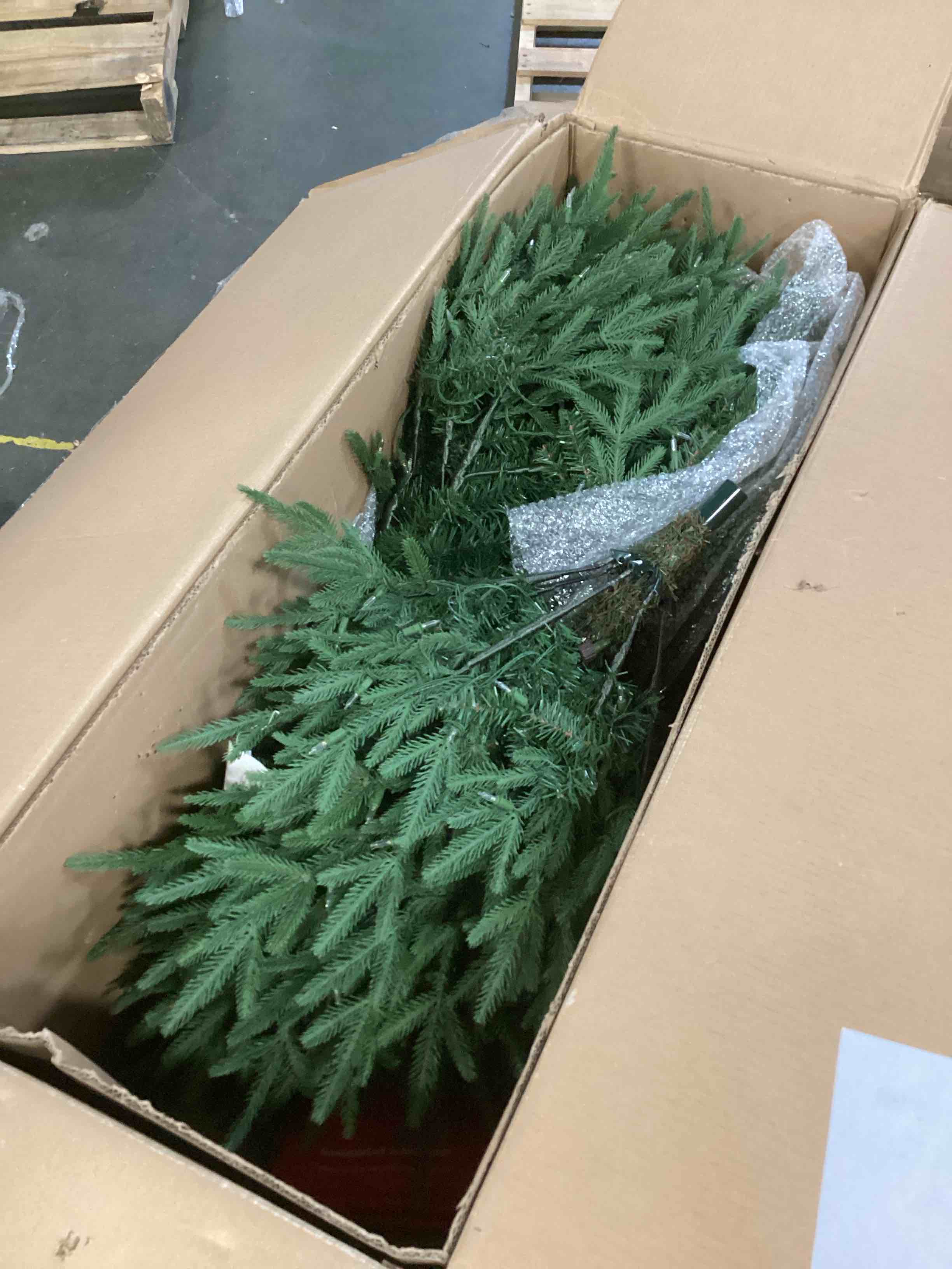 https://s3.amazonaws.com/lotting-images-prod/bidfta/PPE1945292_1743532623897.jpeg