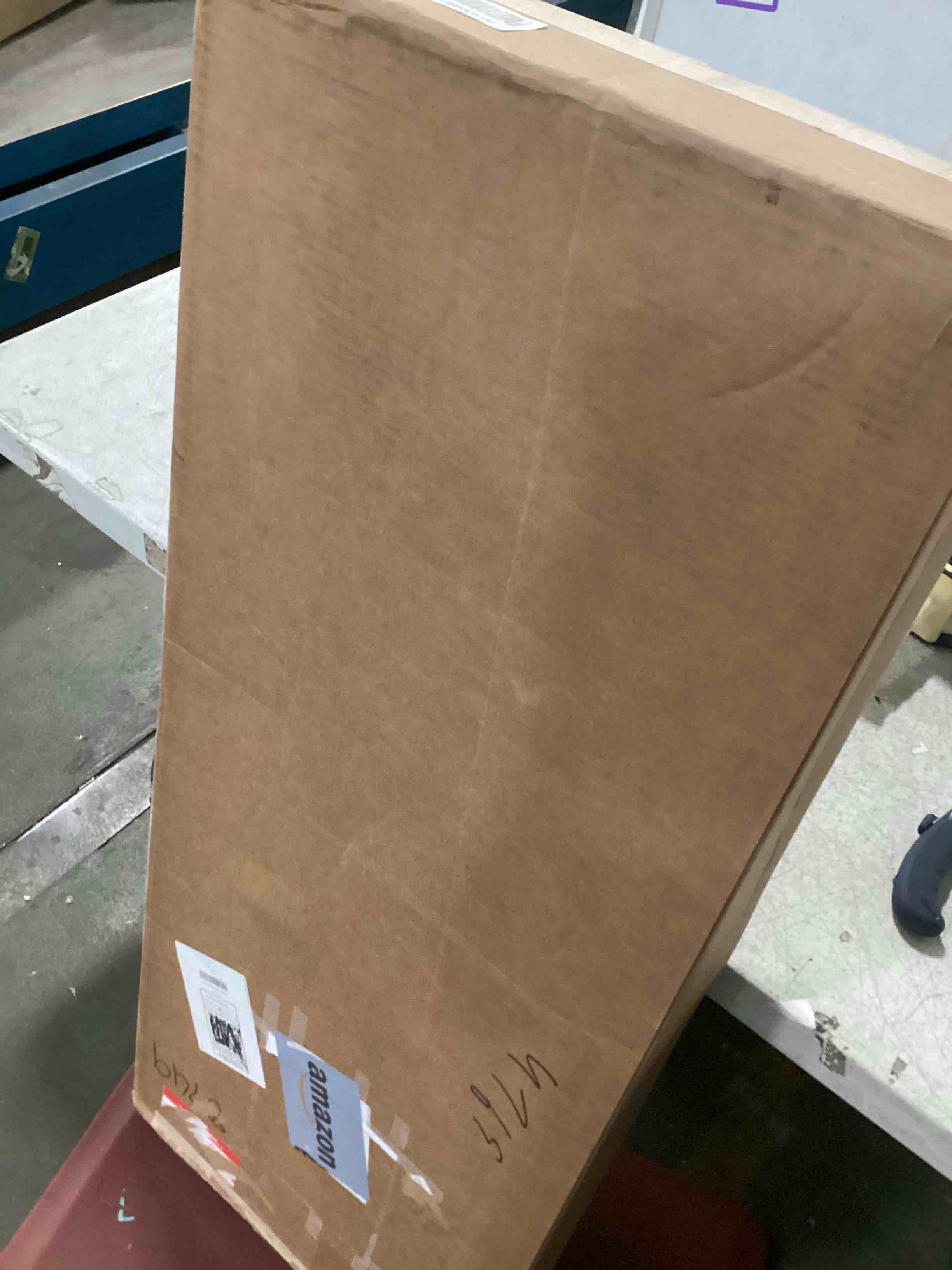 https://s3.amazonaws.com/lotting-images-prod/bidfta/PPE1945354_1743599344070.jpeg