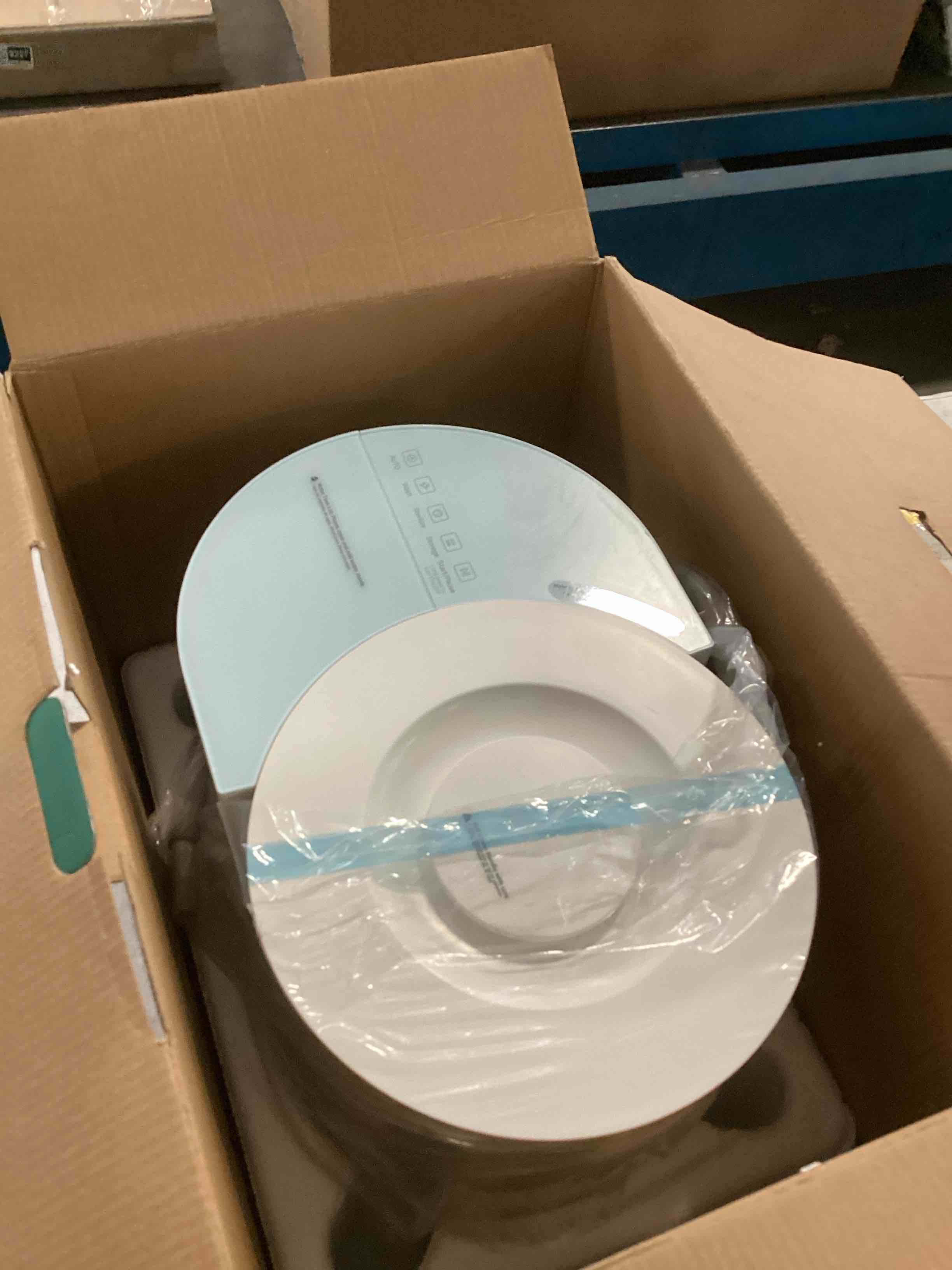 https://s3.amazonaws.com/lotting-images-prod/bidfta/PPE1945403_1743606065439.jpeg