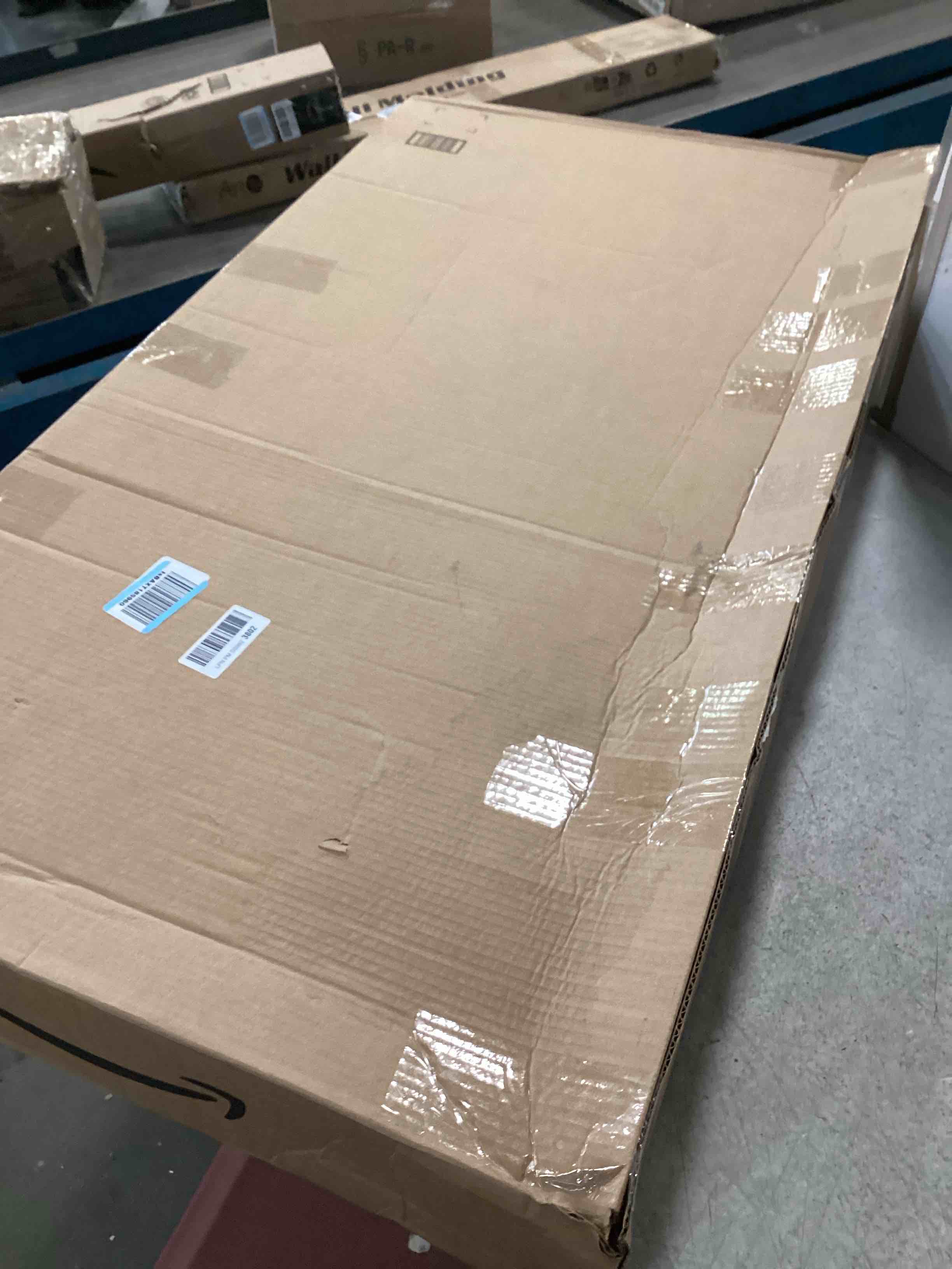 https://s3.amazonaws.com/lotting-images-prod/bidfta/PPE1945448_1743610117022.jpeg