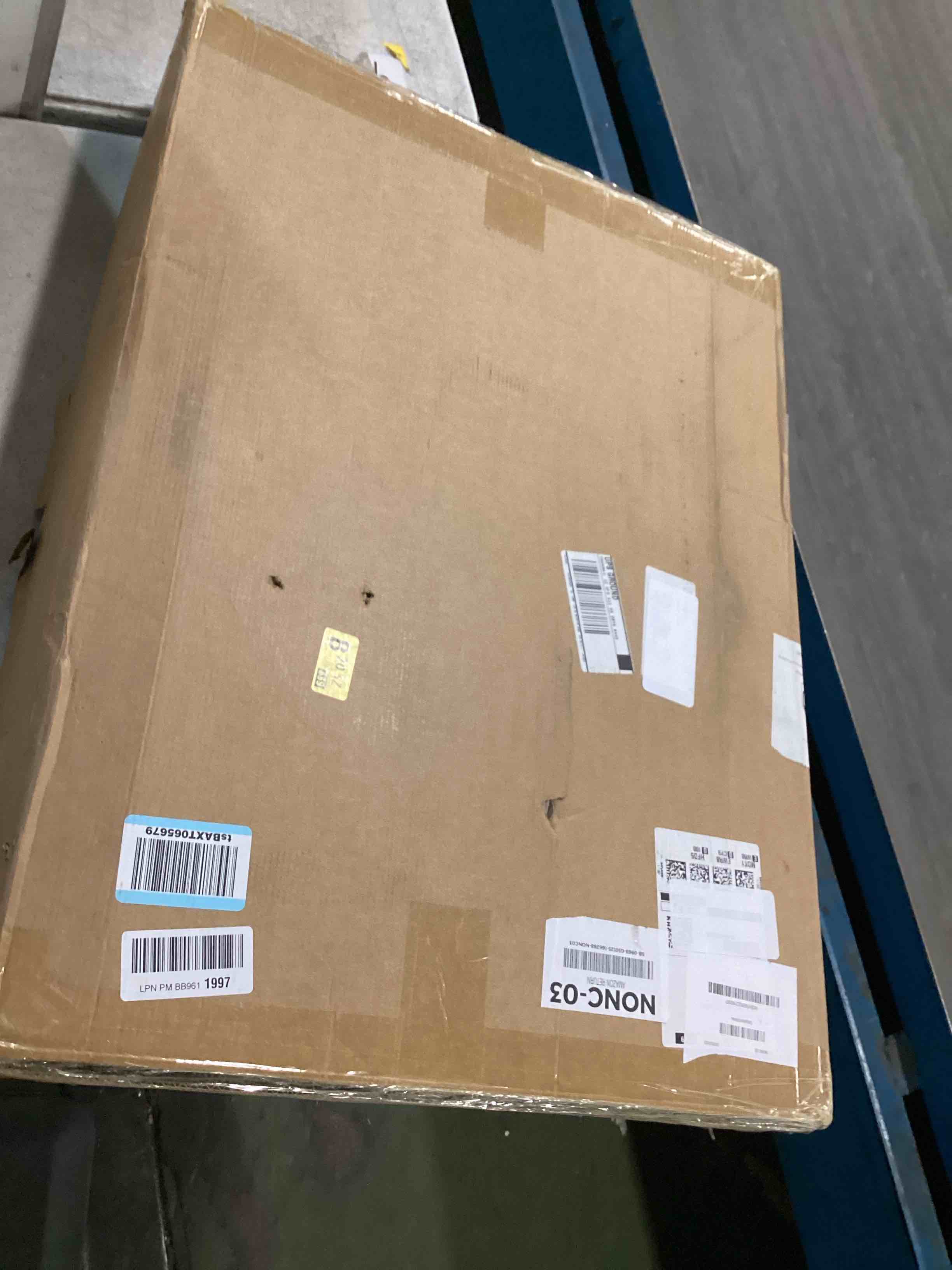https://s3.amazonaws.com/lotting-images-prod/bidfta/PPE1945533_1743682404329.jpeg