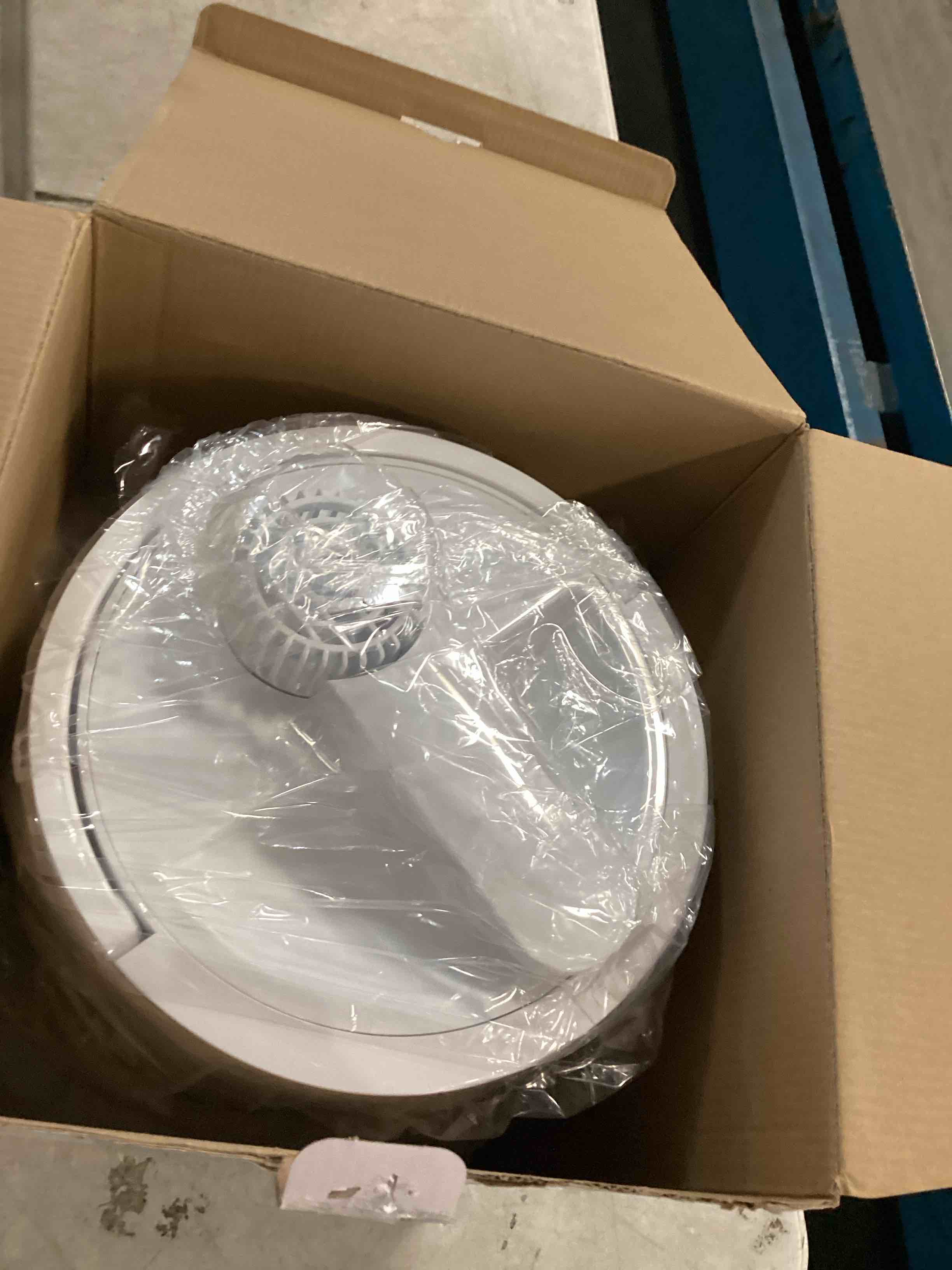 https://s3.amazonaws.com/lotting-images-prod/bidfta/PPE1945596_1743687089406.jpeg
