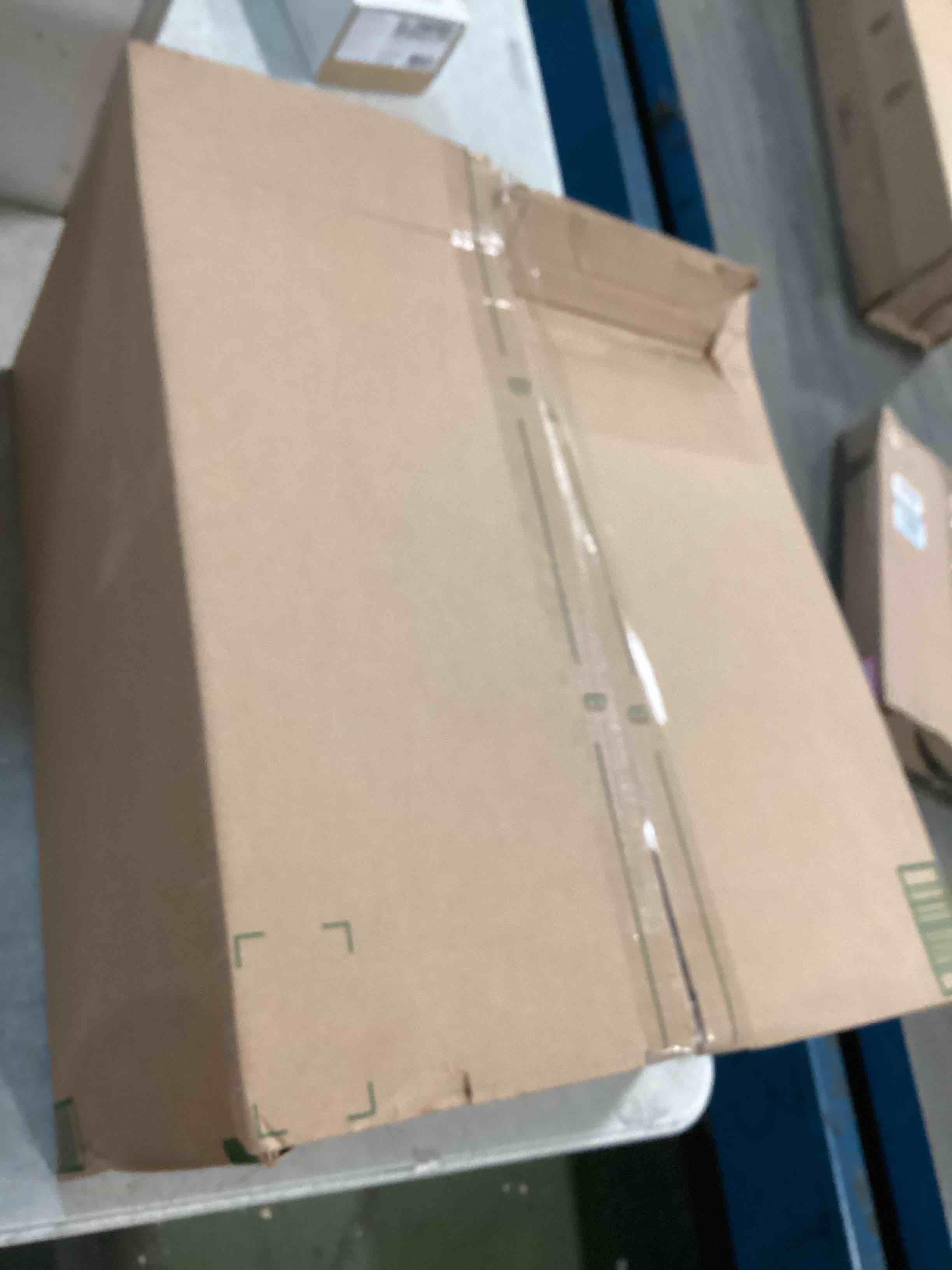 https://s3.amazonaws.com/lotting-images-prod/bidfta/PPE1945720_1743701388660.jpeg