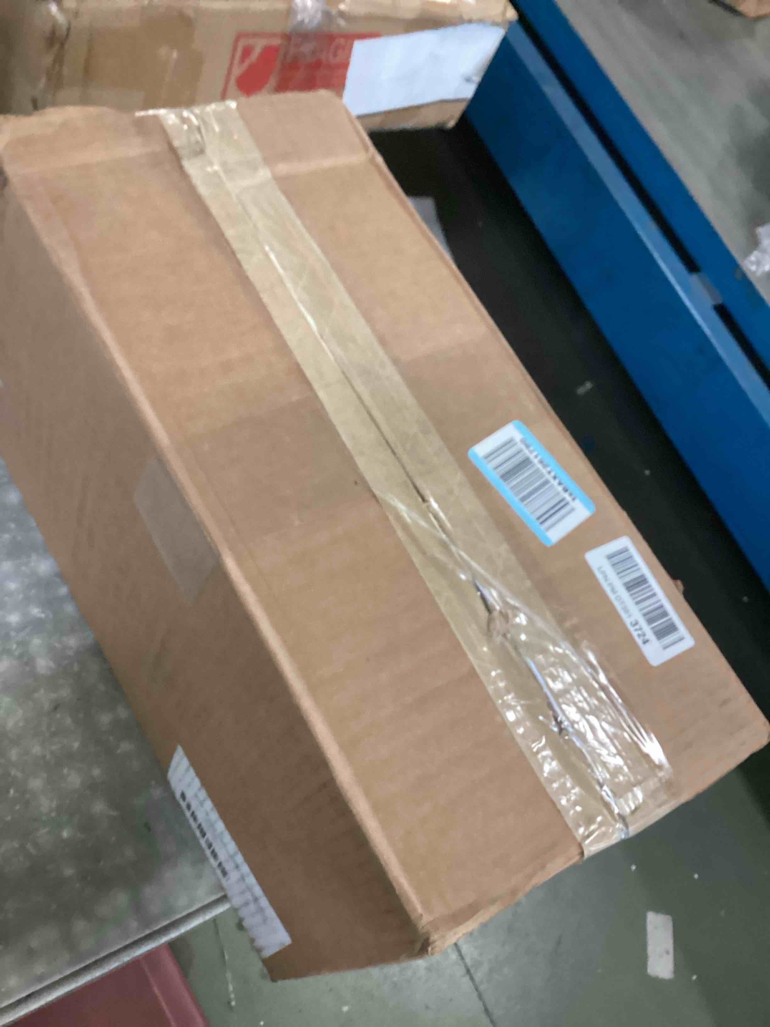 https://s3.amazonaws.com/lotting-images-prod/bidfta/PPE1946919_1744894814867.jpeg