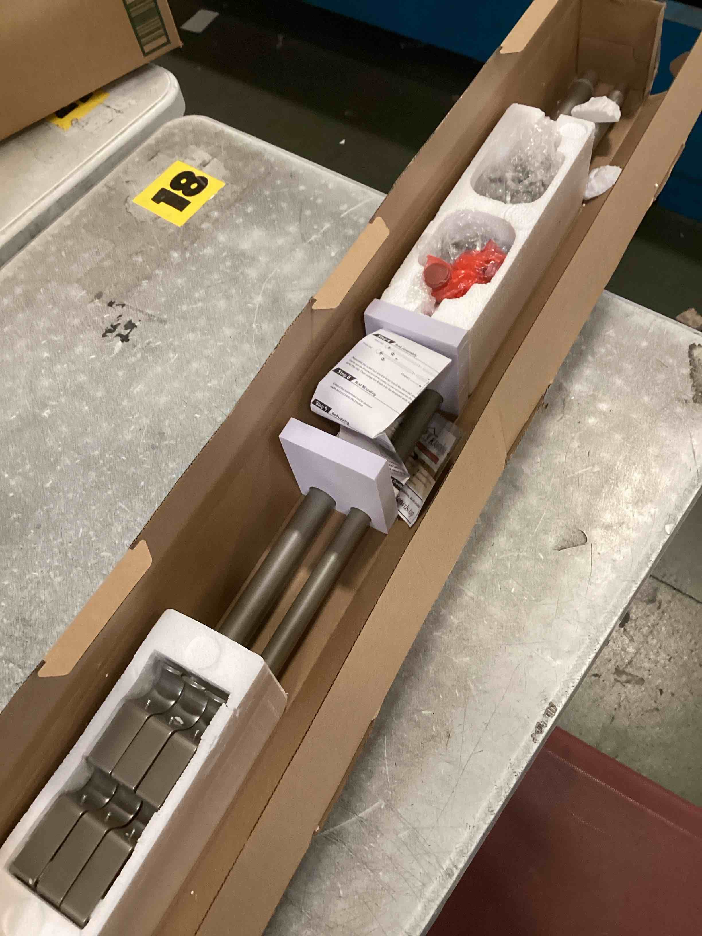 https://s3.amazonaws.com/lotting-images-prod/bidfta/PPE1947487_1745410427953.jpeg