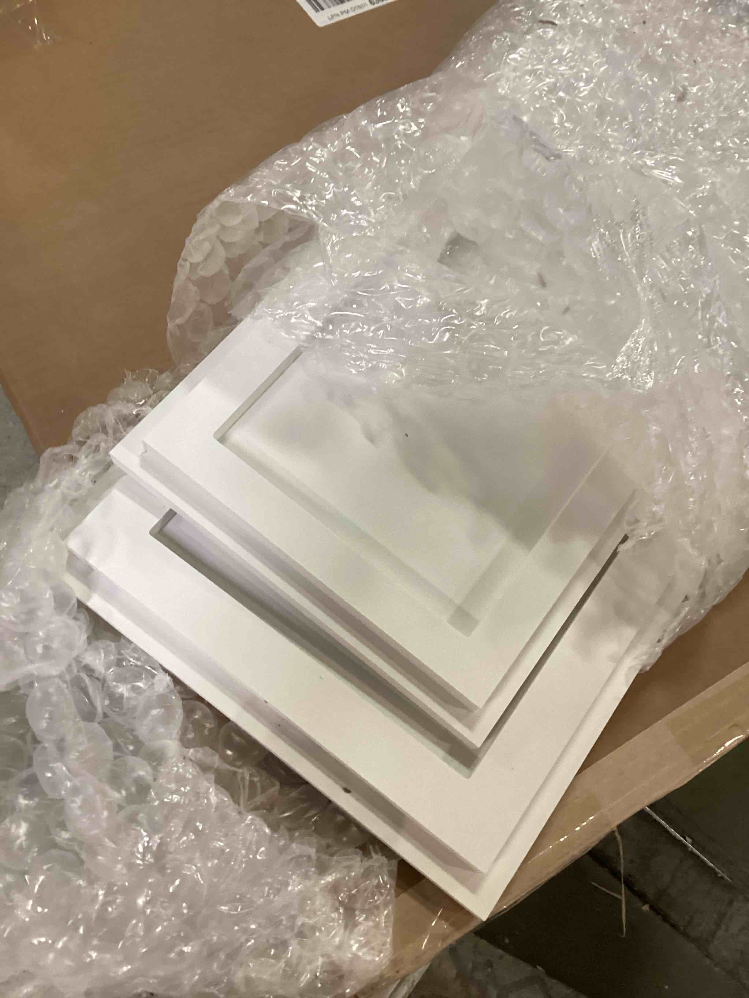 https://s3.amazonaws.com/lotting-images-prod/bidfta/PPE1947676_1745500425590.jpeg