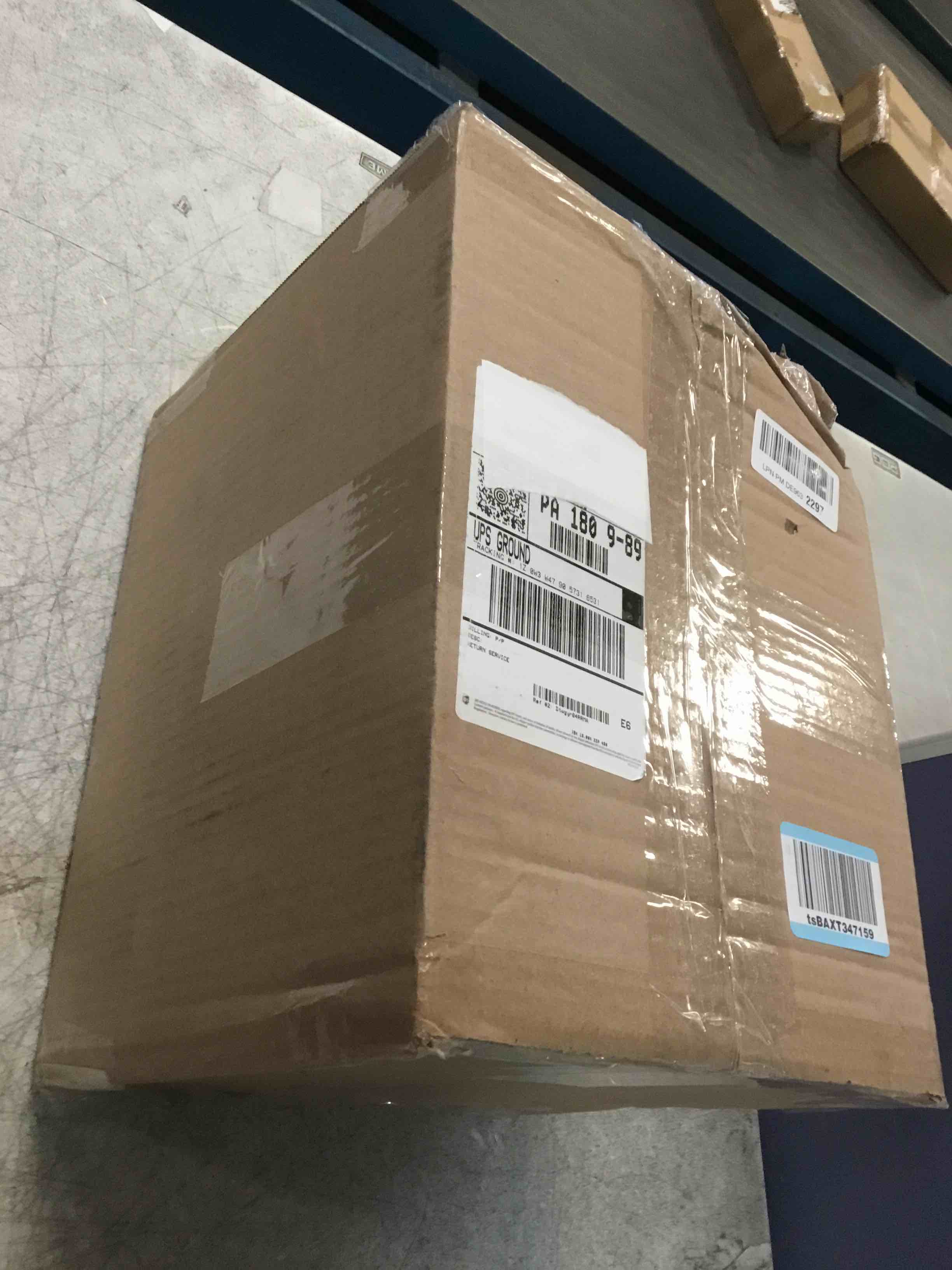 https://s3.amazonaws.com/lotting-images-prod/bidfta/PPE1948370_1743005221104.jpeg