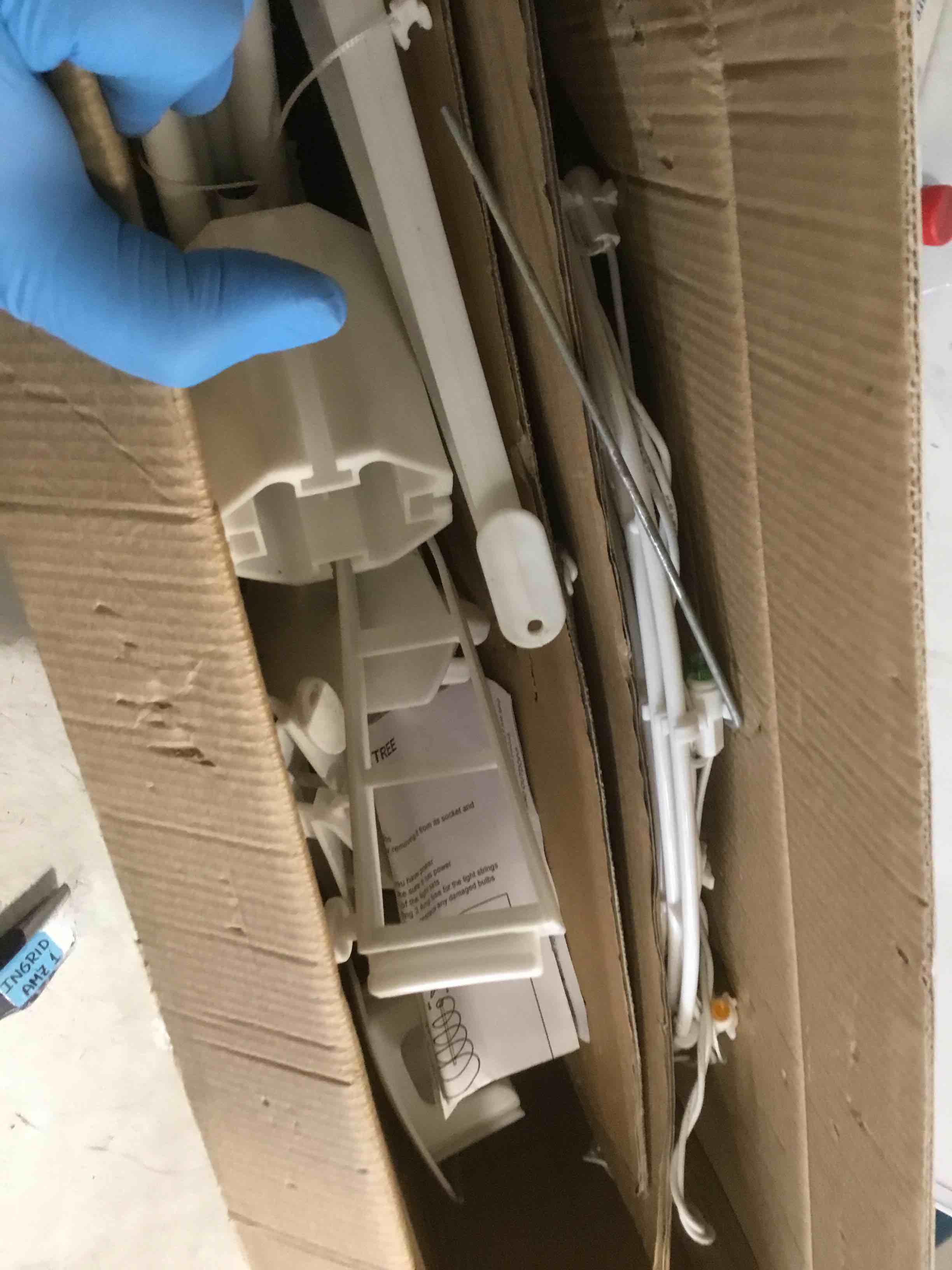 https://s3.amazonaws.com/lotting-images-prod/bidfta/PPE1948648_1743093210268.jpeg