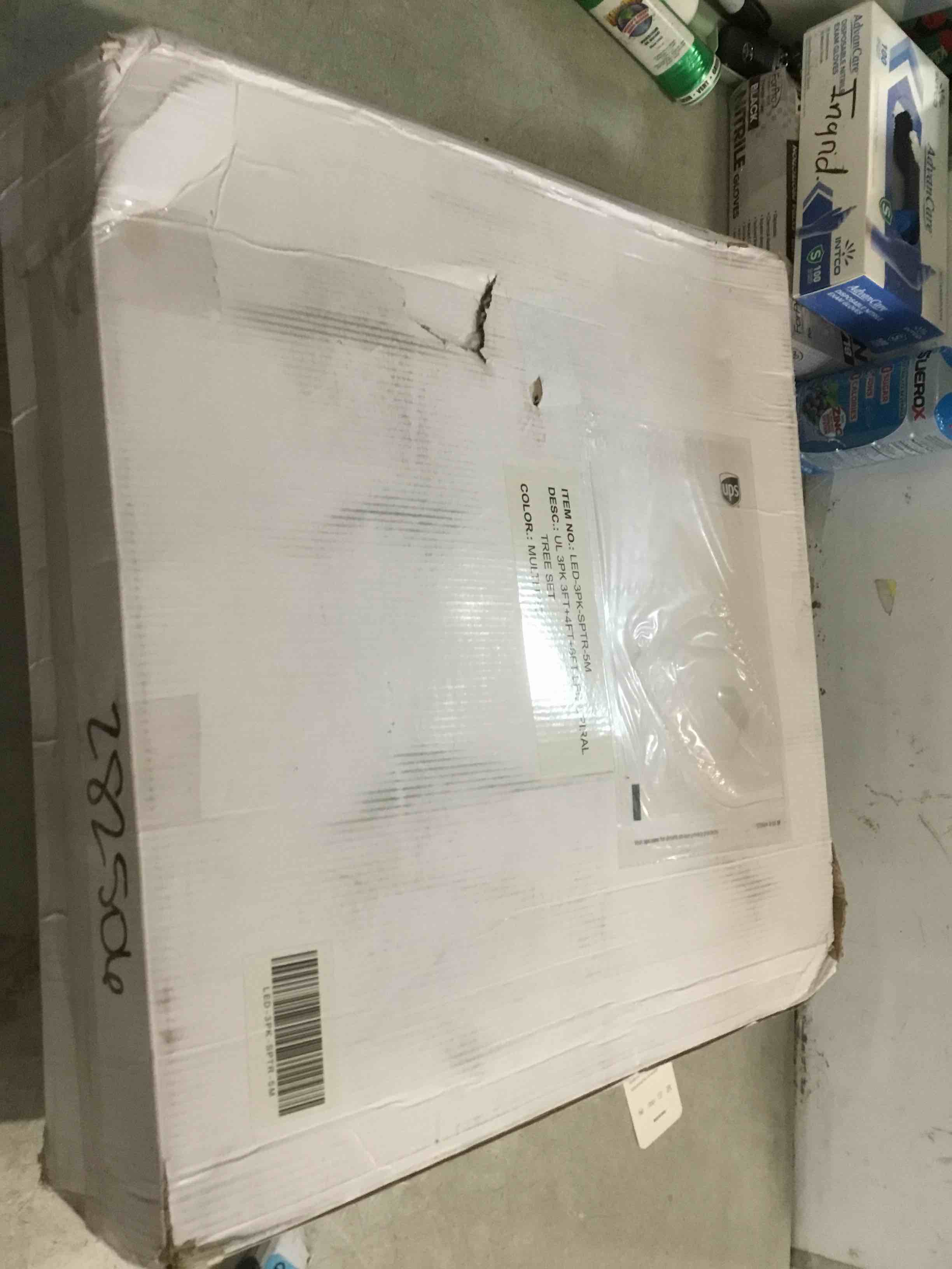 https://s3.amazonaws.com/lotting-images-prod/bidfta/PPE1948648_1743093227059.jpeg