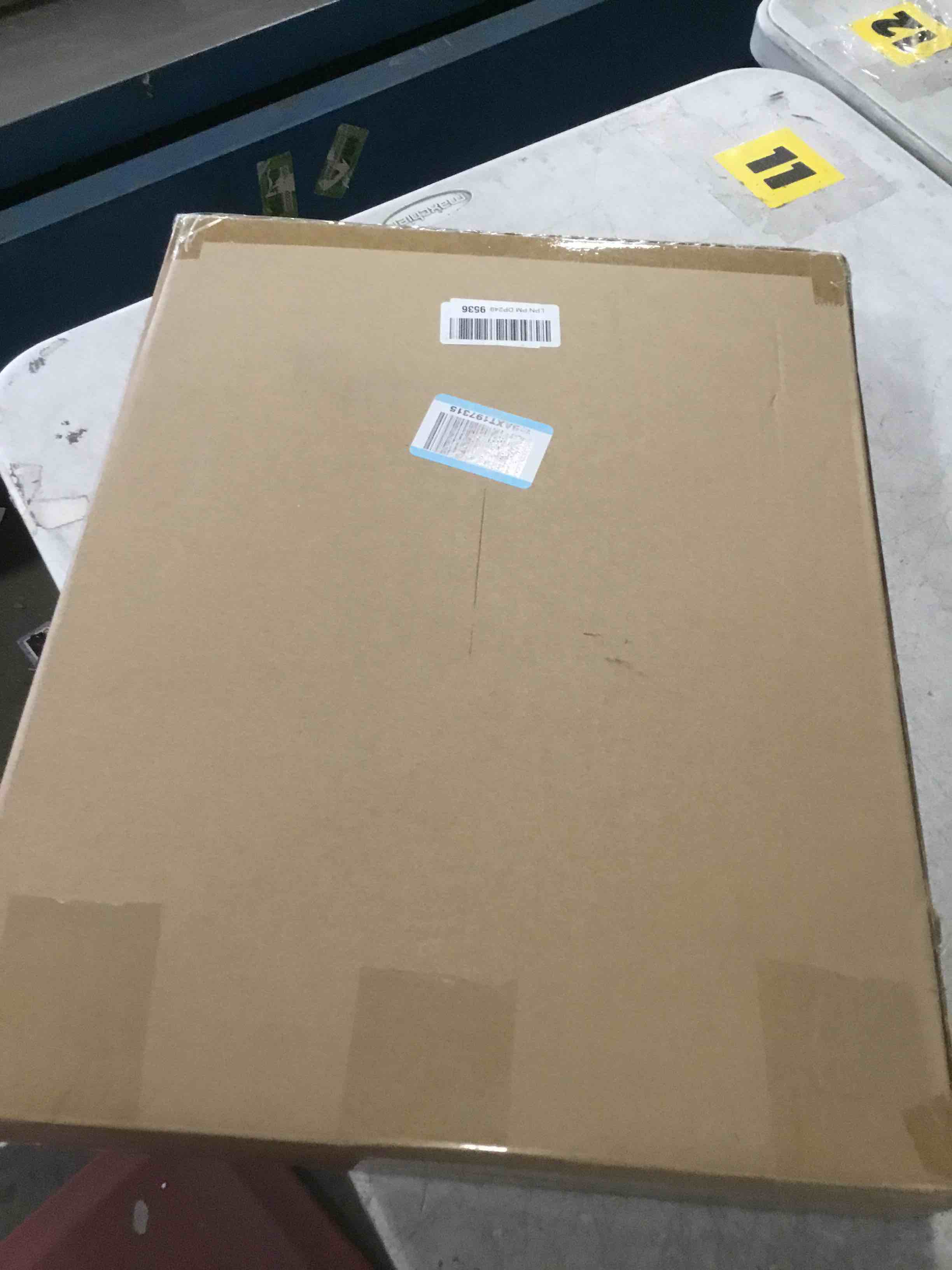 https://s3.amazonaws.com/lotting-images-prod/bidfta/PPE1948965_1743191352700.jpeg