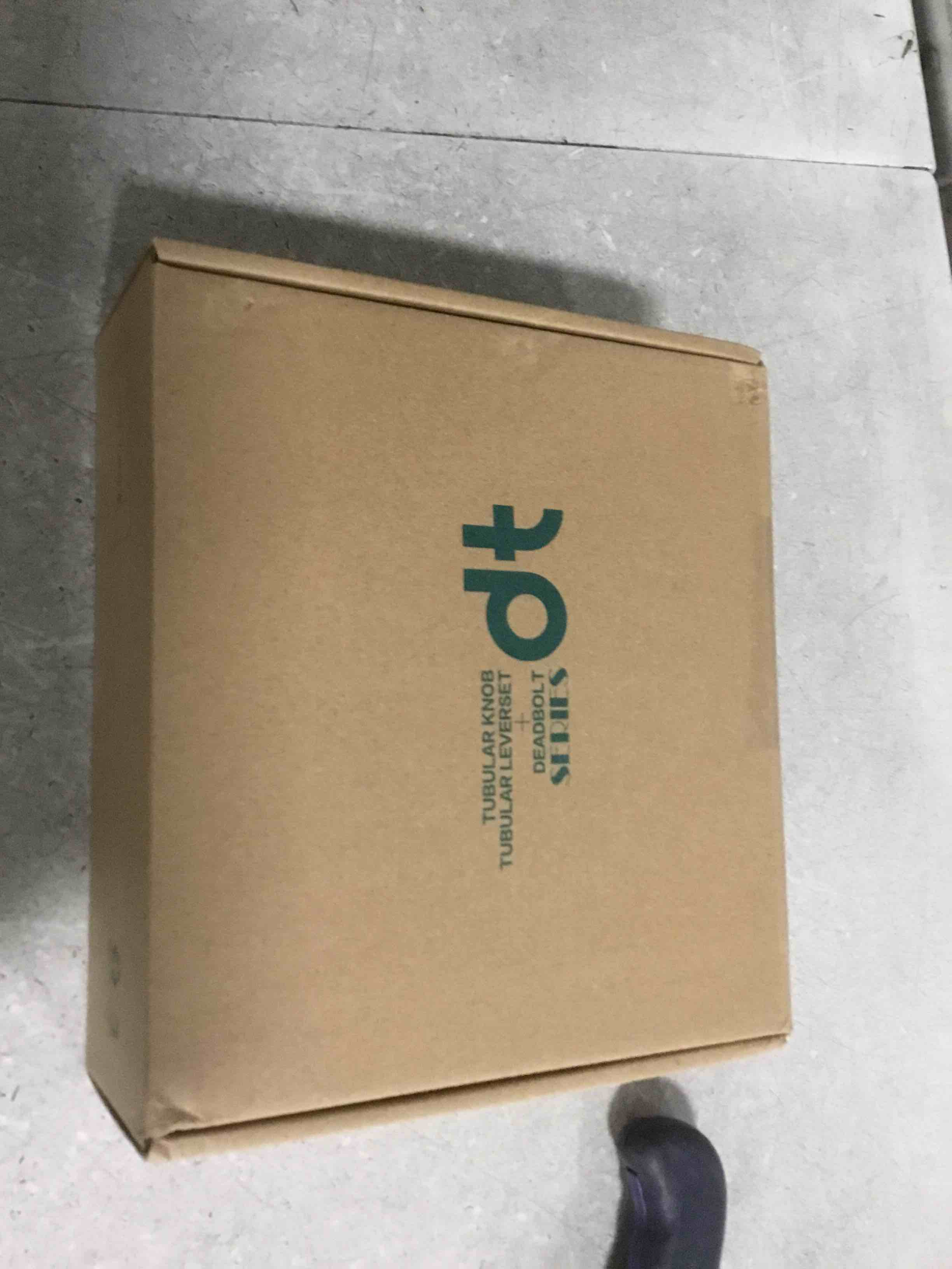 https://s3.amazonaws.com/lotting-images-prod/bidfta/PPE1948985_1743424613554.jpeg