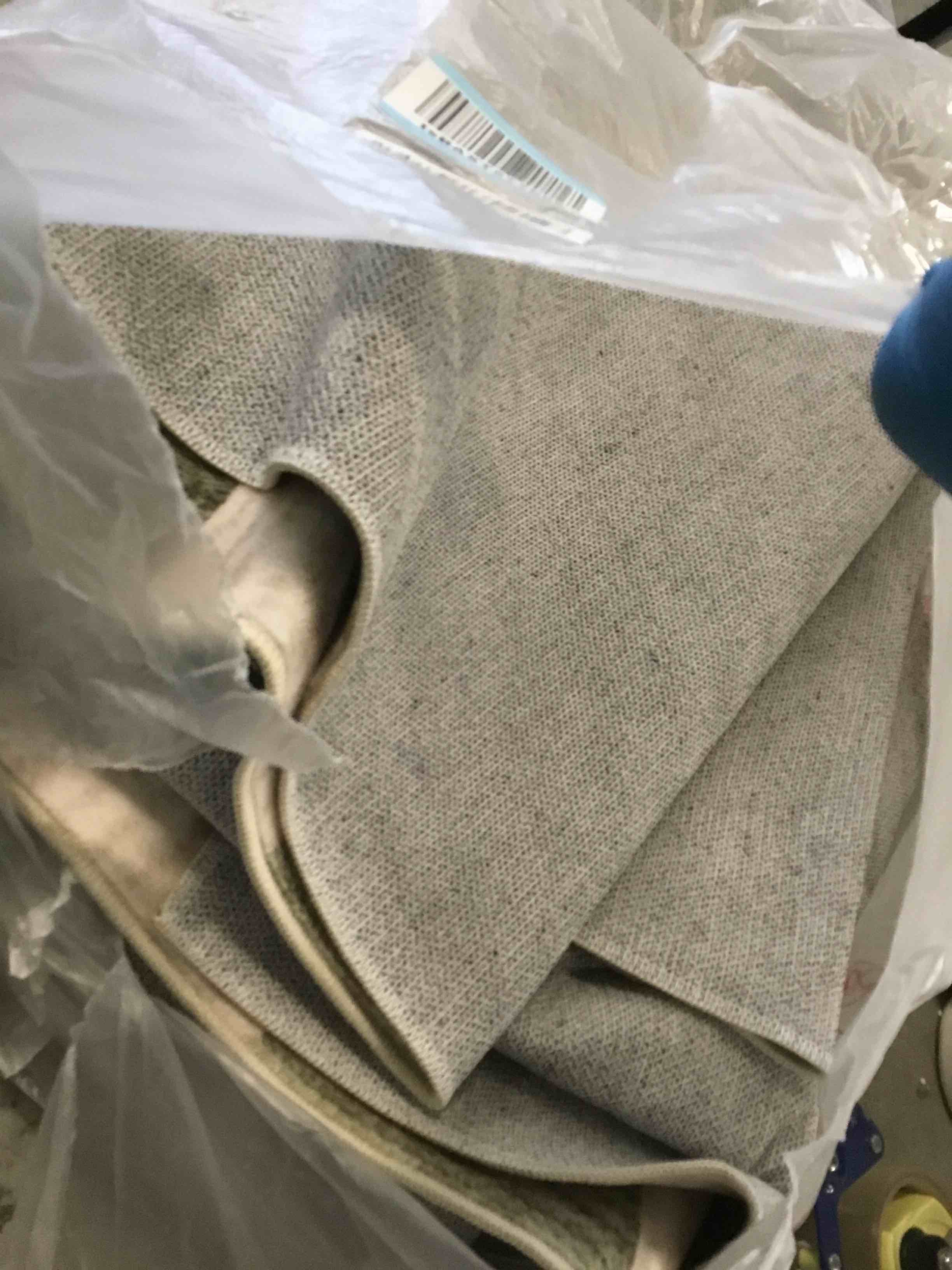 https://s3.amazonaws.com/lotting-images-prod/bidfta/PPE1949432_1743528513869.jpeg