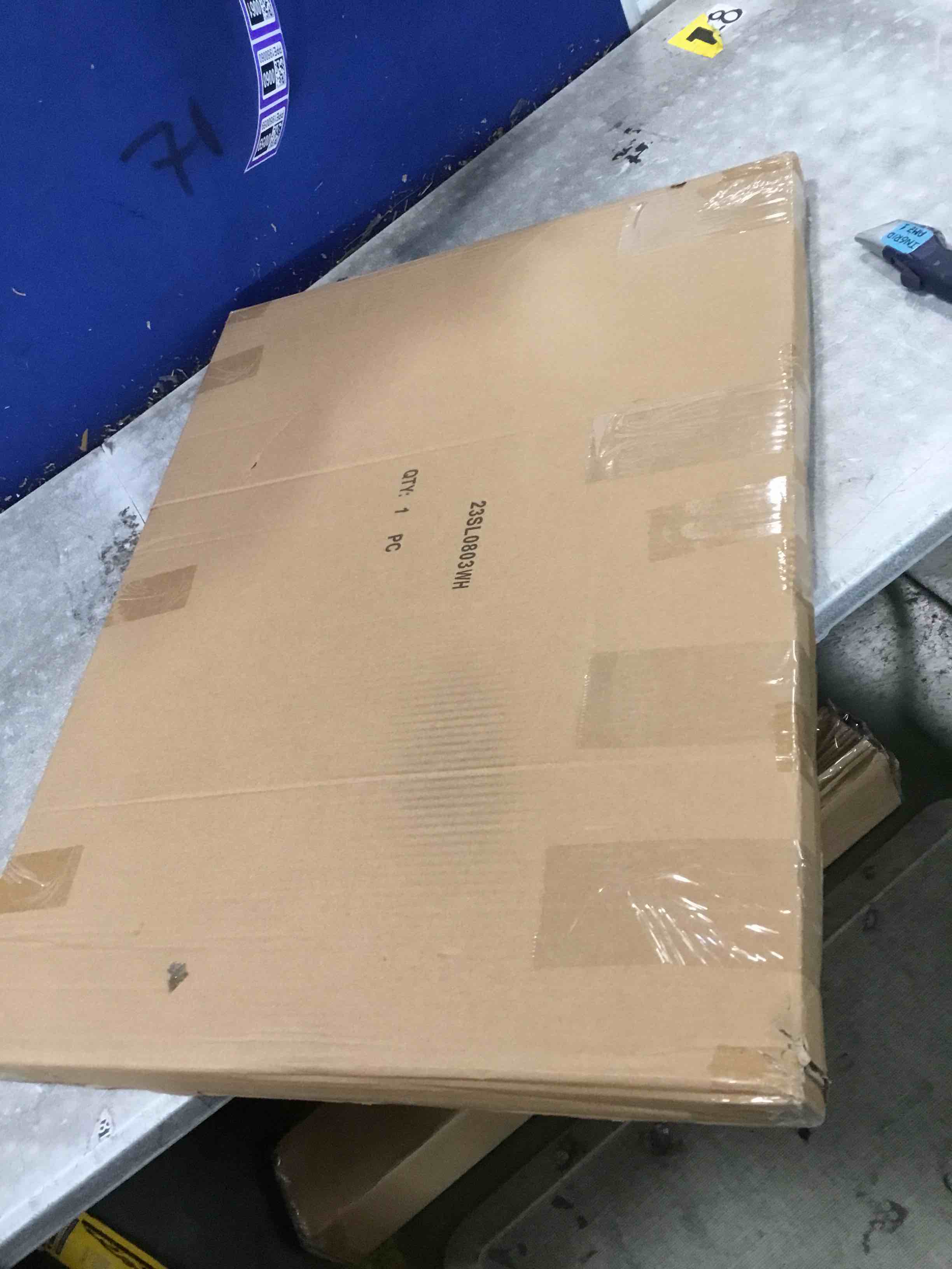 https://s3.amazonaws.com/lotting-images-prod/bidfta/PPE1950054_1744028074812.jpeg