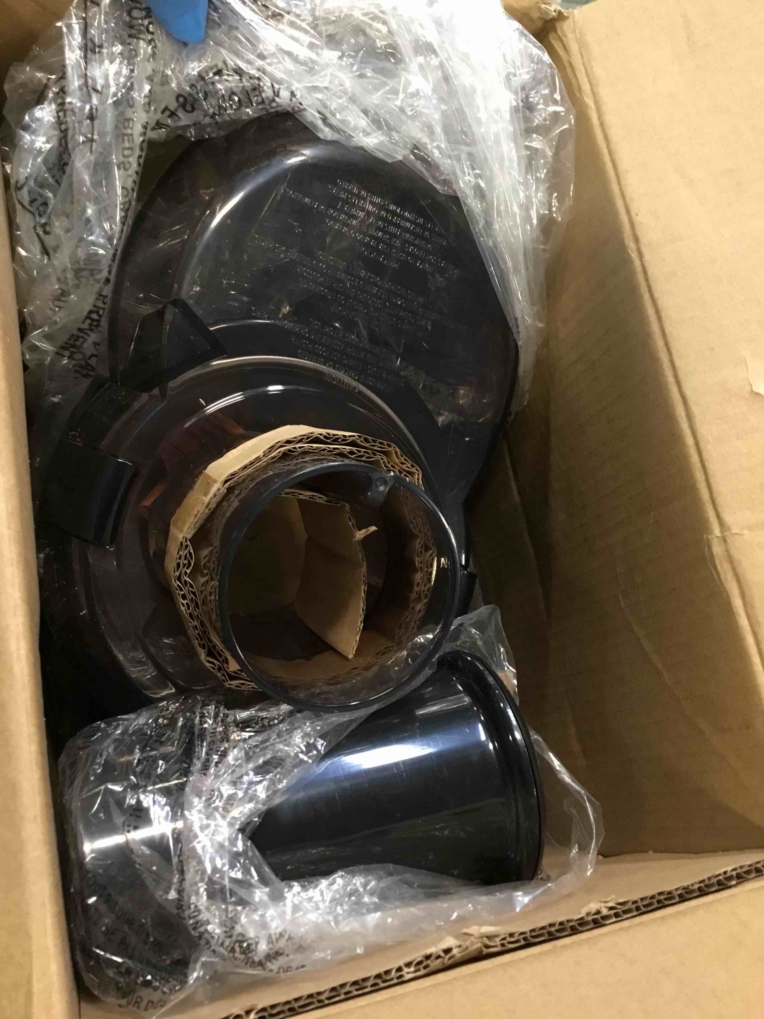 https://s3.amazonaws.com/lotting-images-prod/bidfta/PPE1950164_1744040238687.jpeg