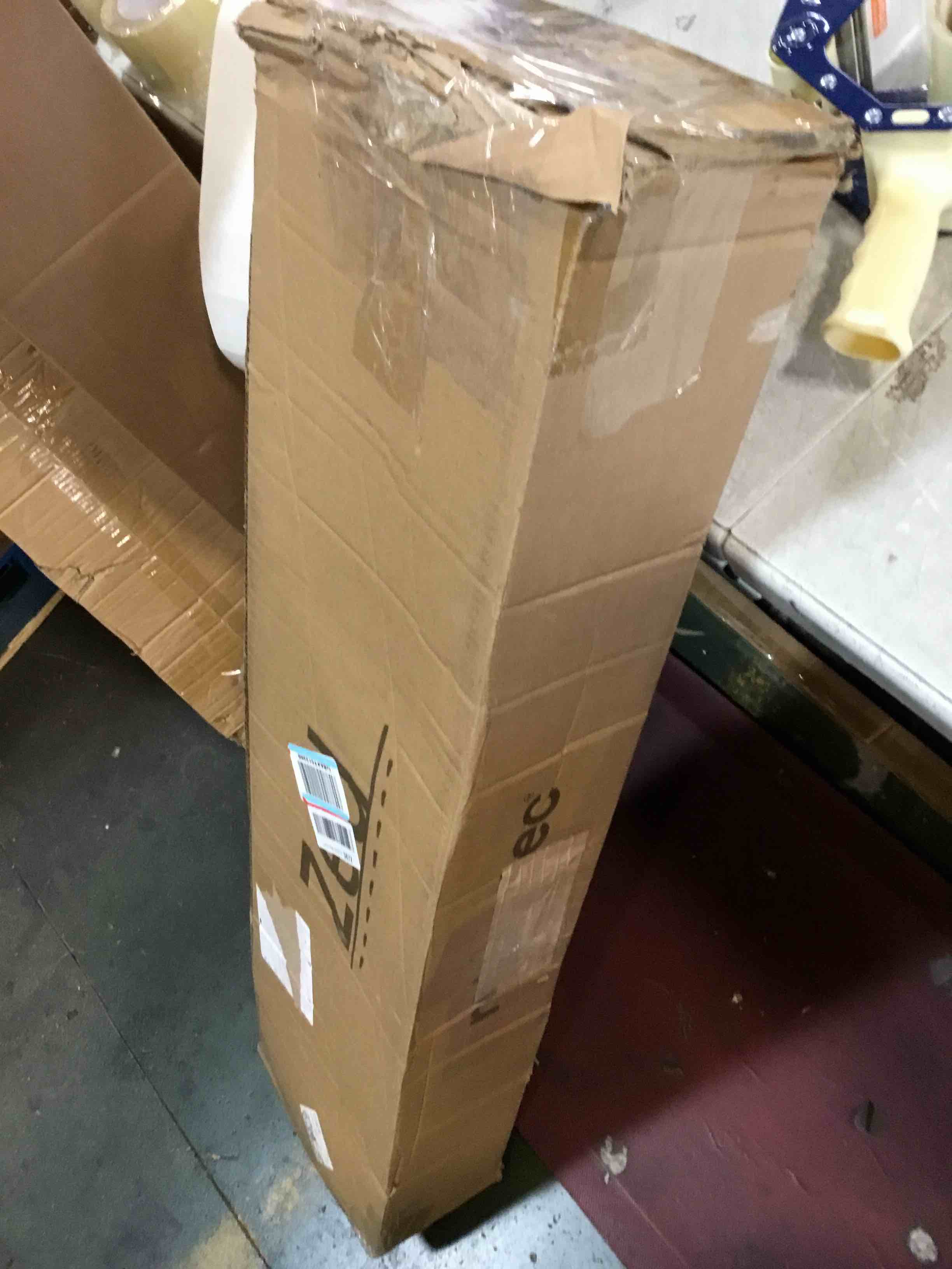 https://s3.amazonaws.com/lotting-images-prod/bidfta/PPE1950361_1744122128171.jpeg