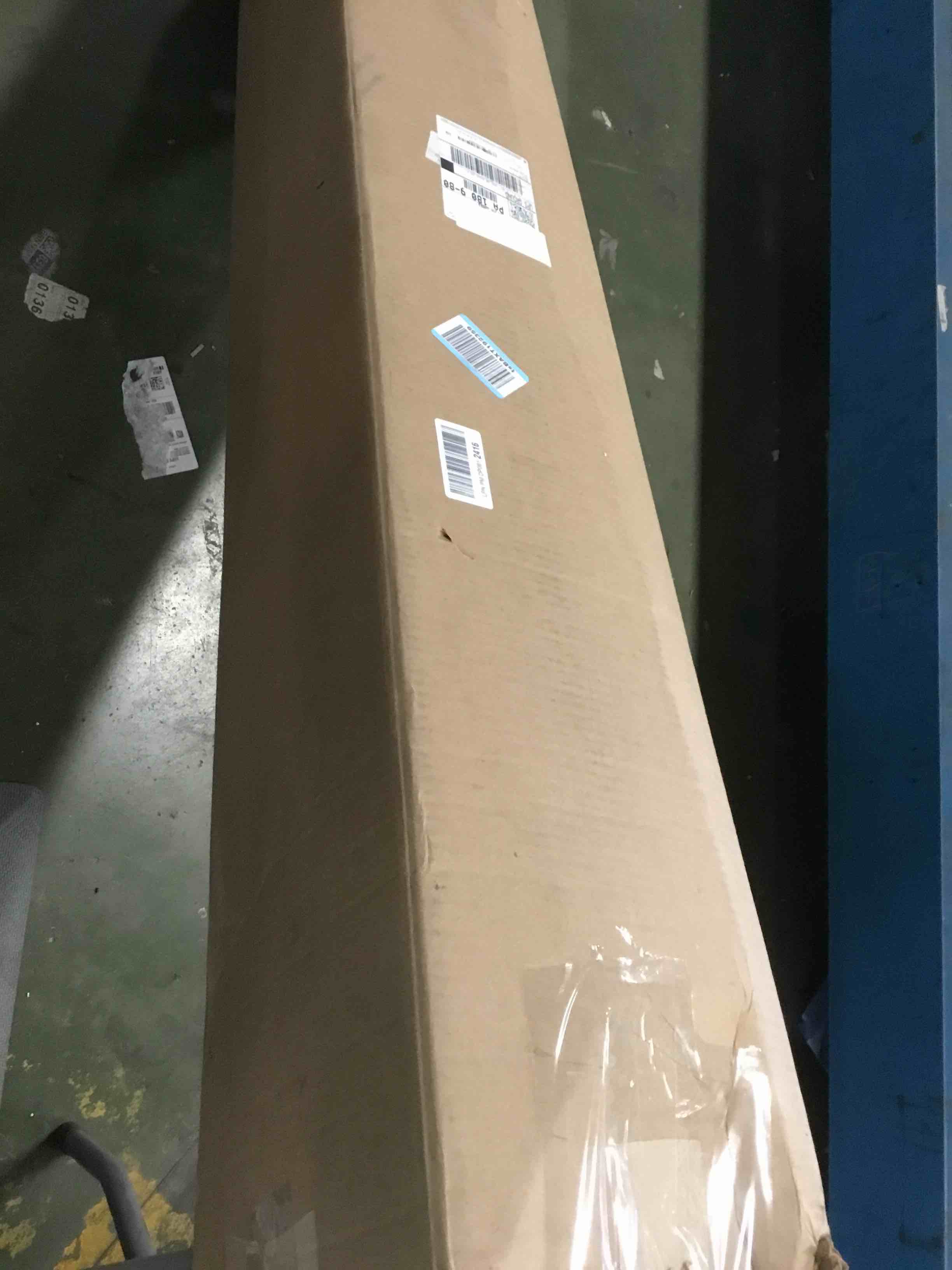 https://s3.amazonaws.com/lotting-images-prod/bidfta/PPE1950592_1744206939532.jpeg
