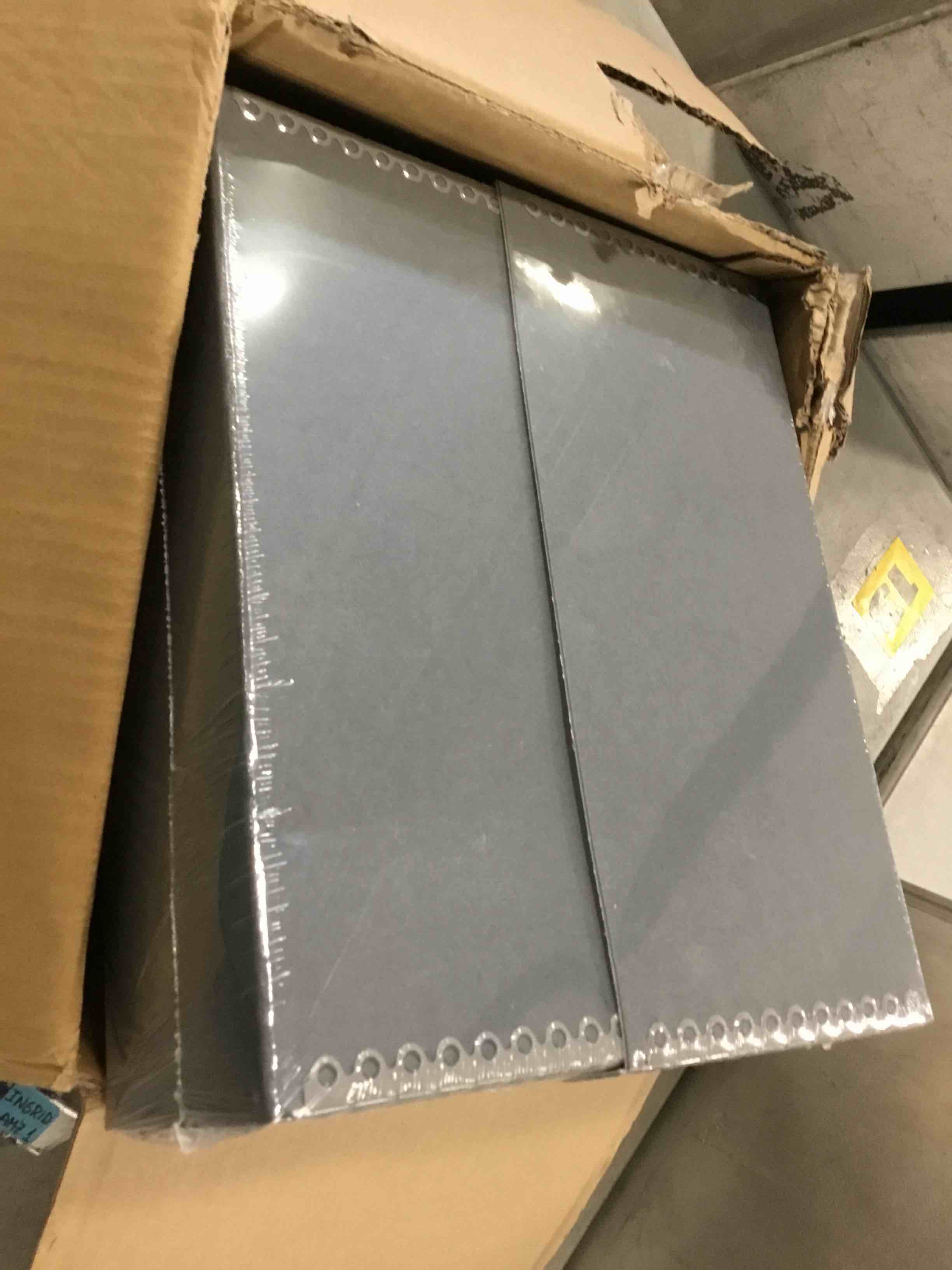 https://s3.amazonaws.com/lotting-images-prod/bidfta/PPE1950660_1744219185051.jpeg