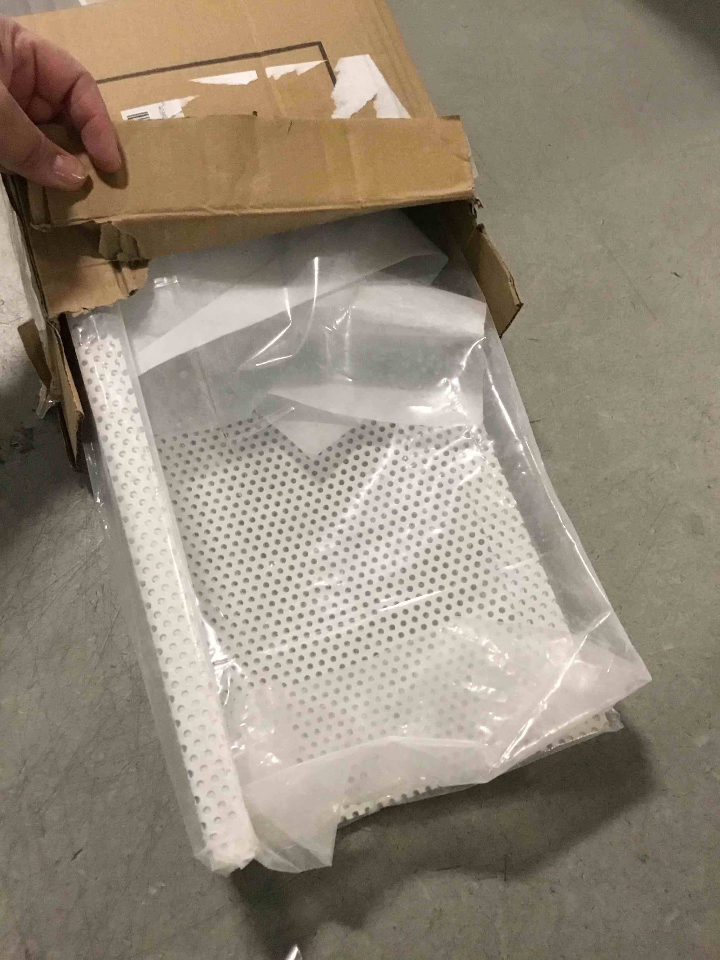 https://s3.amazonaws.com/lotting-images-prod/bidfta/PPE1950739_1744228741307.jpeg
