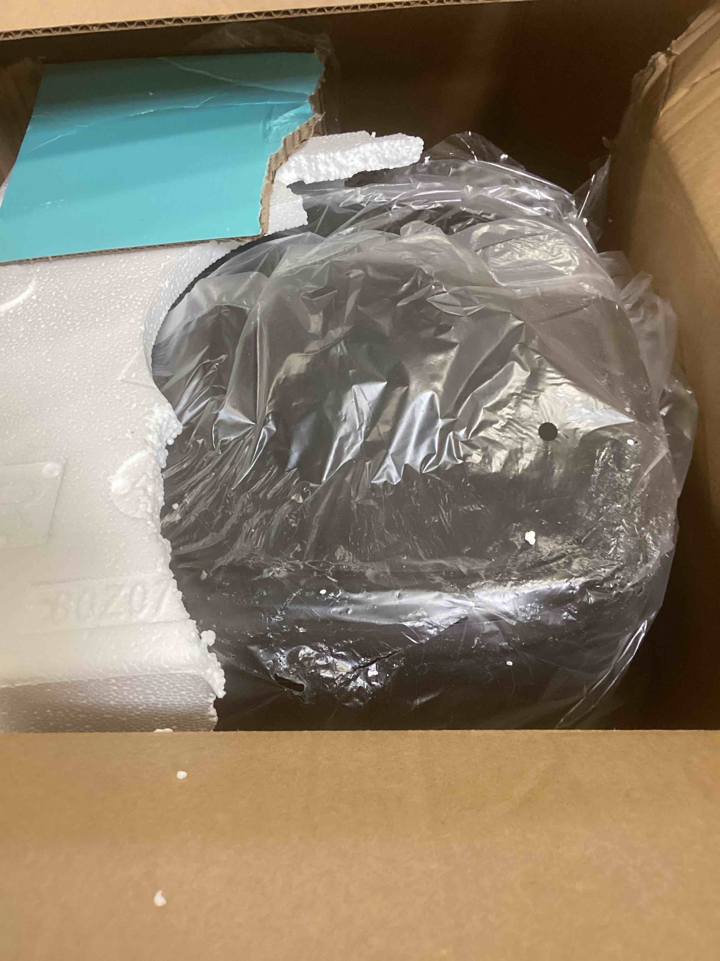 https://s3.amazonaws.com/lotting-images-prod/bidfta/PPE1951129_1742833586497.jpeg