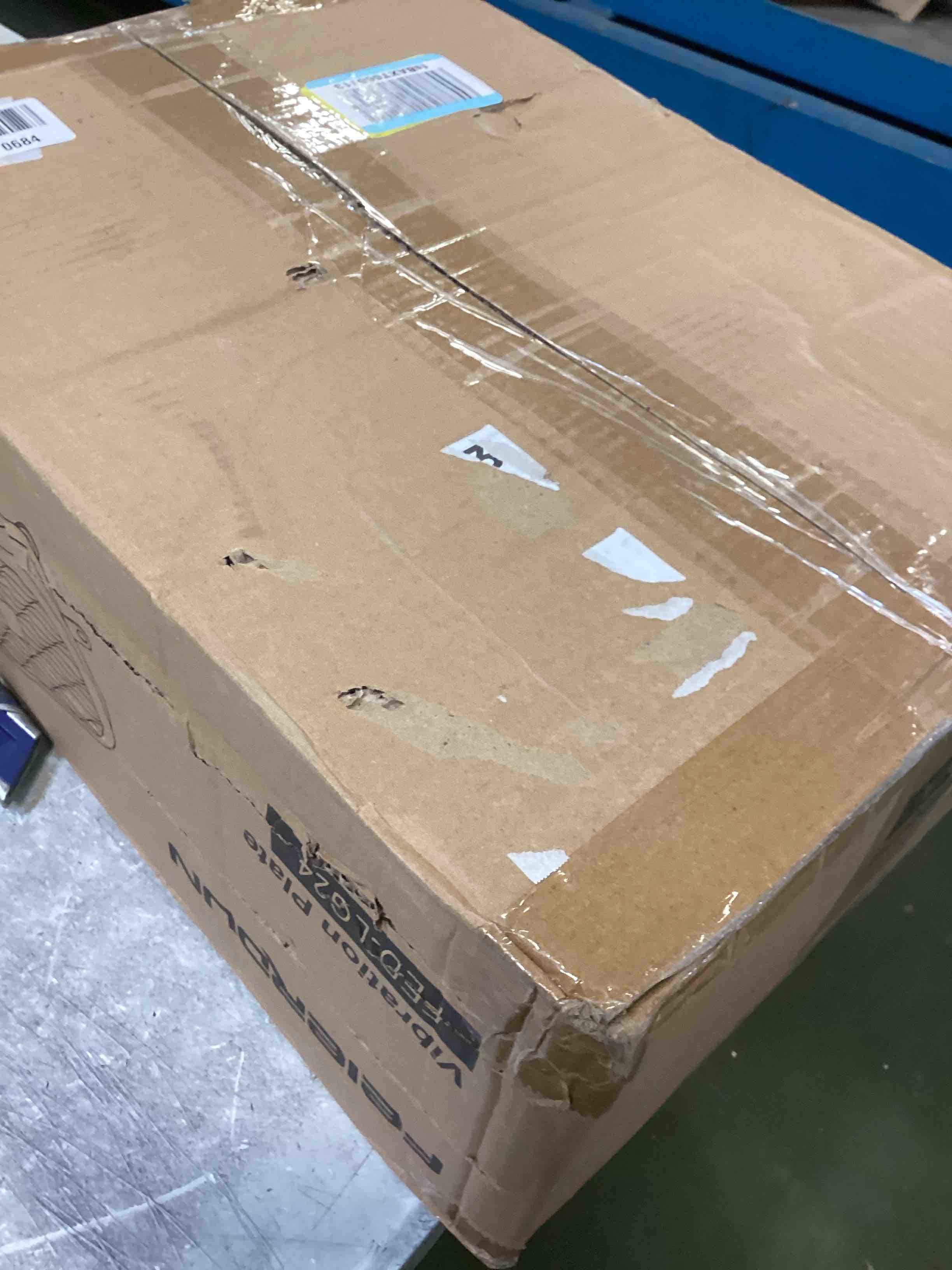 https://s3.amazonaws.com/lotting-images-prod/bidfta/PPE1951618_1743004892538.jpeg