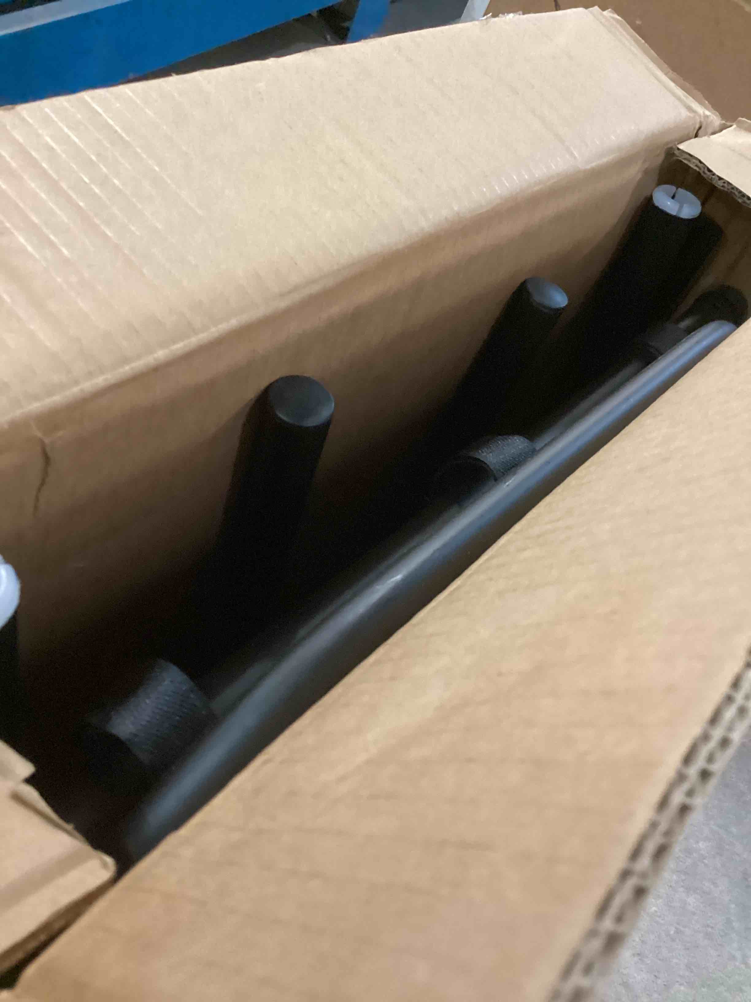 https://s3.amazonaws.com/lotting-images-prod/bidfta/PPE1952157_1743431399811.jpeg