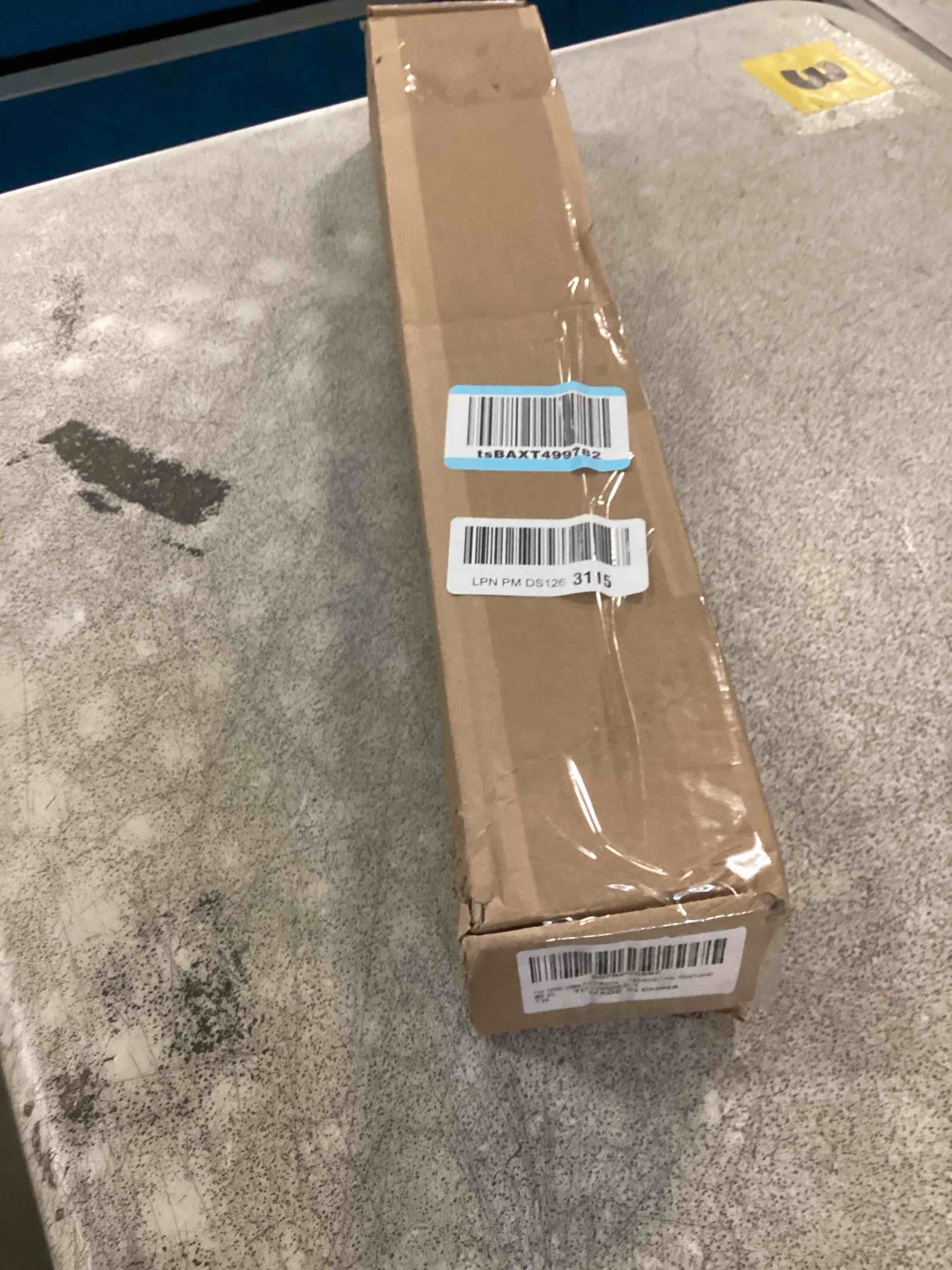 https://s3.amazonaws.com/lotting-images-prod/bidfta/PPE1952224_1743437014802.jpeg