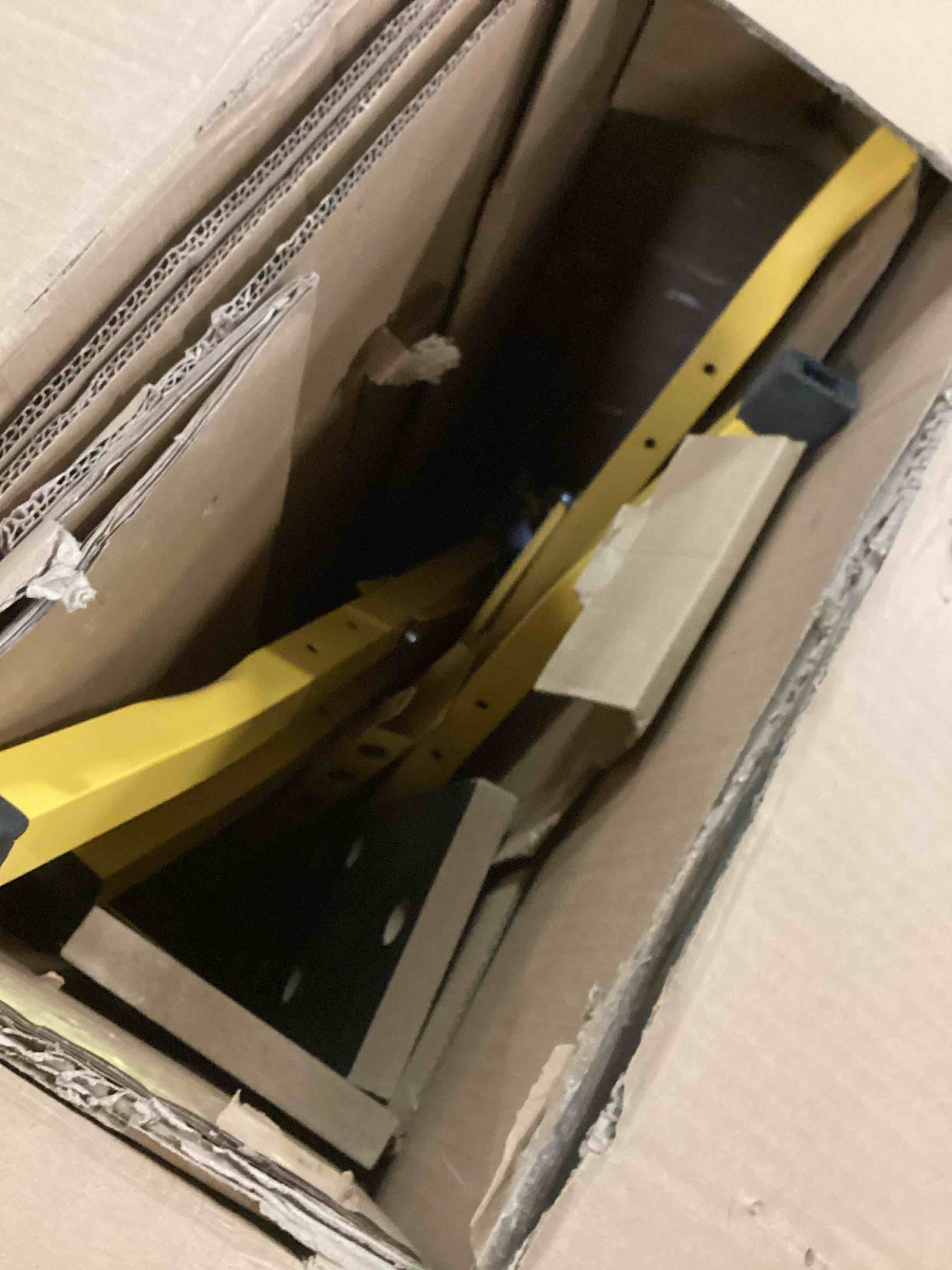 https://s3.amazonaws.com/lotting-images-prod/bidfta/PPE1952323_1743450767929.jpeg
