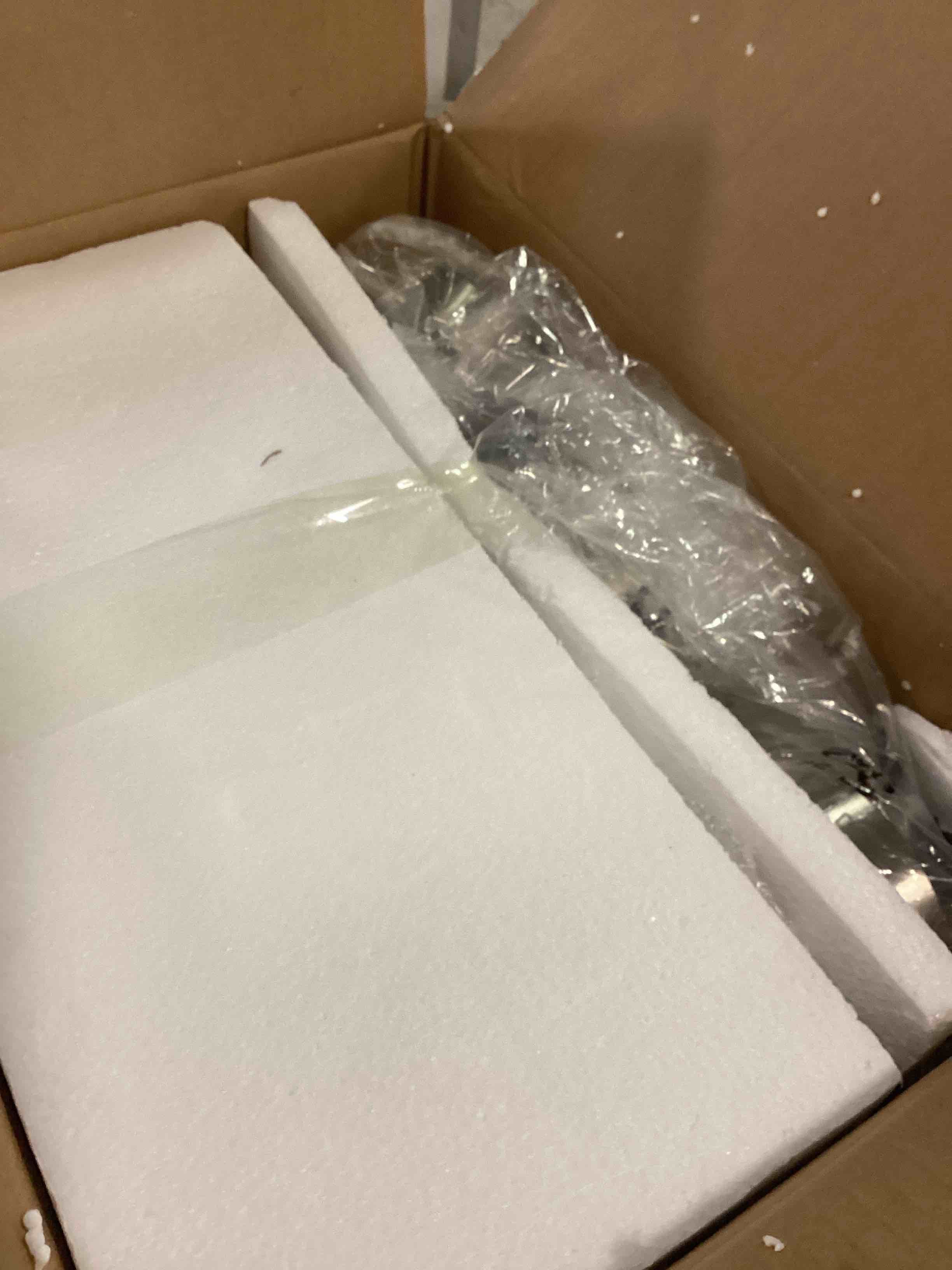 https://s3.amazonaws.com/lotting-images-prod/bidfta/PPE1952363_1743512190040.jpeg
